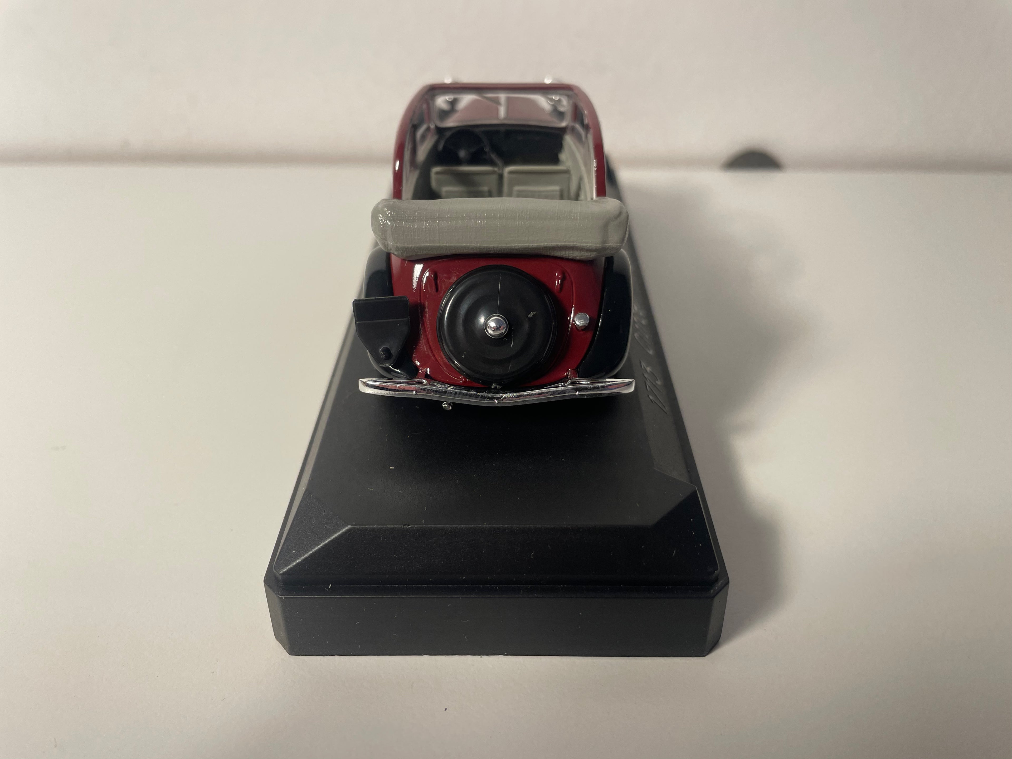 Citroën Traction 11 Convertible Bordeaux - Solido Reference 1713