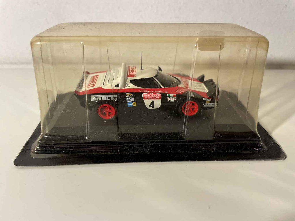 MG Métro 6R4 niebieski i biały numer 15 - RAC Rally 1986 (rally Wielkiej Brytanii)