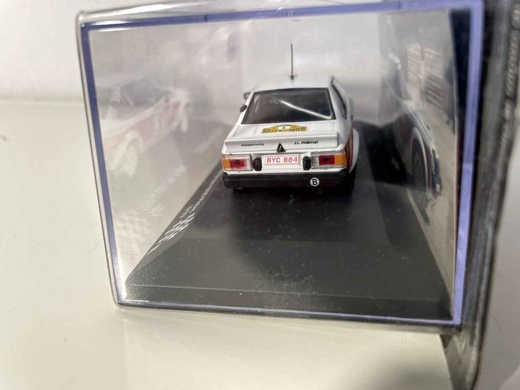 Toyota Celica 2000GT Weiß und Rot Nummer 5 - Rallye der 1000 Pisten 1979