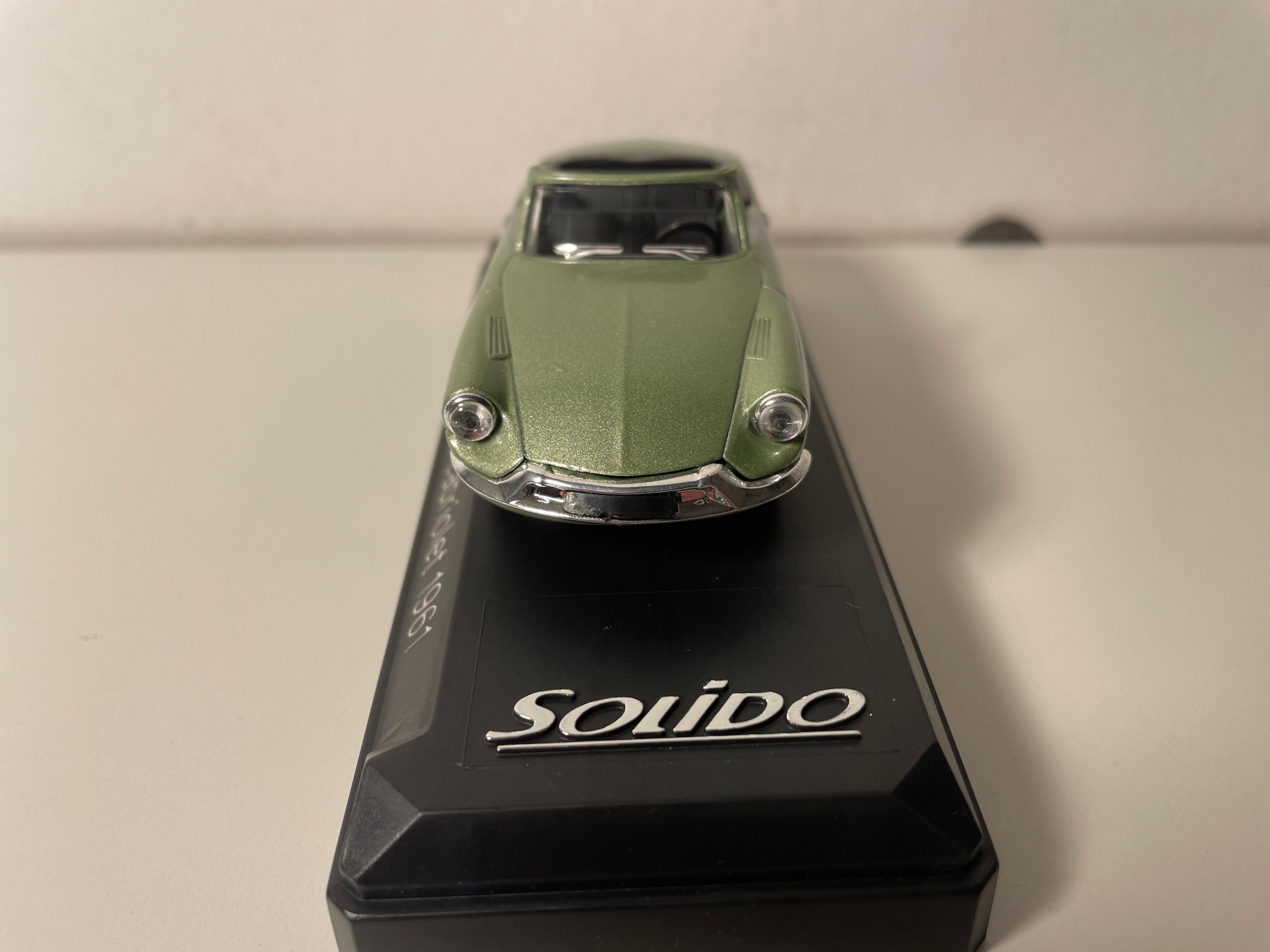 Citroën DS Cabriolet Verde de 1961 - Referência Solido 4569