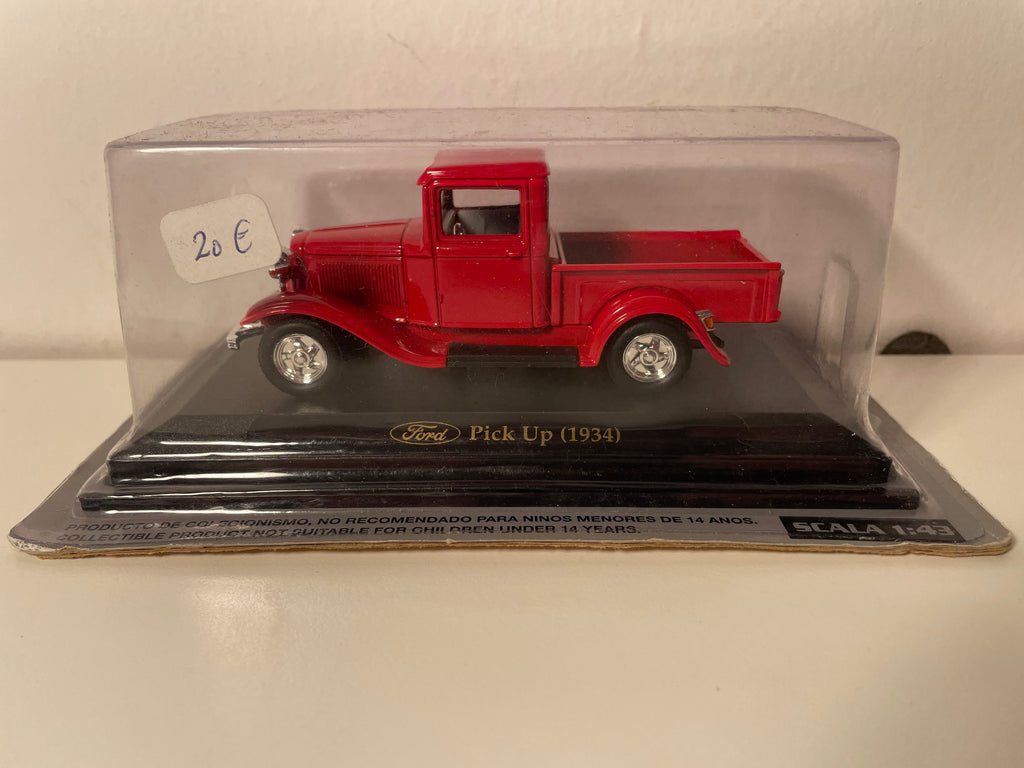 Rode Ford pick-up uit 1934 (Amerikaanse auto)