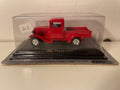 Rode Ford pick-up uit 1934 (Amerikaanse auto)