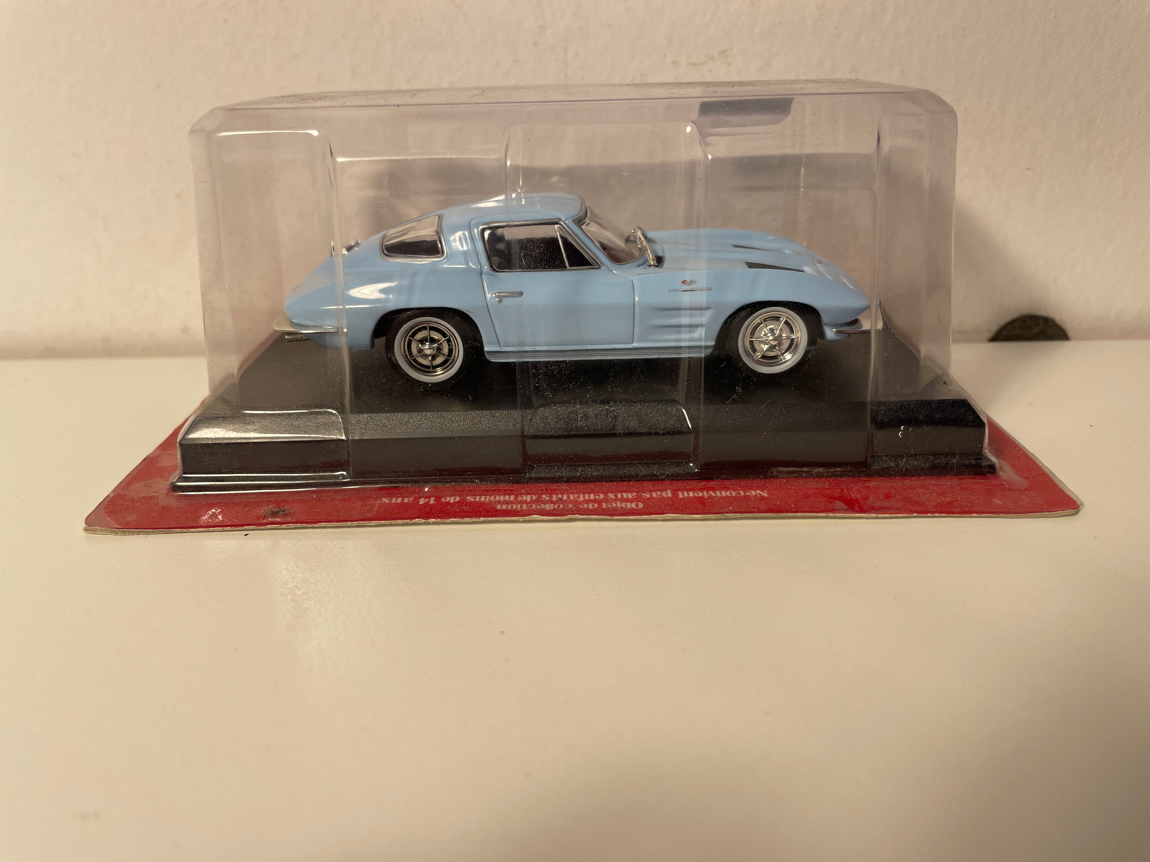 Chevrolet Stingray Azul Claro de 1963 - Auto Plus (Carro Americano)