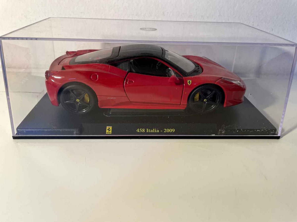 Ferrari 458 Italia rouge de 2009 - BURAGO (échelle: 1/24ème)