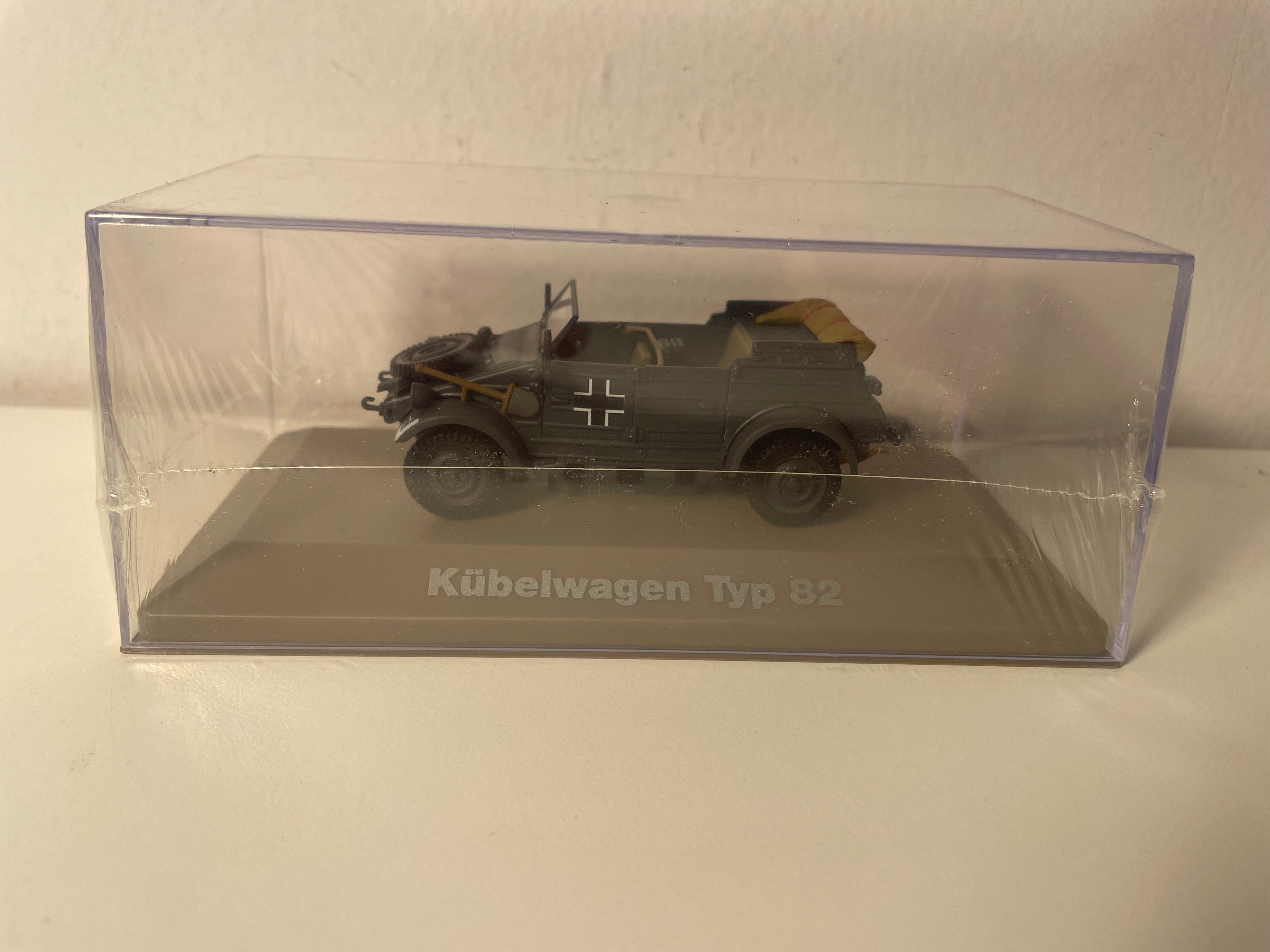 Militärfahrzeug Kübelwagen Typ 82