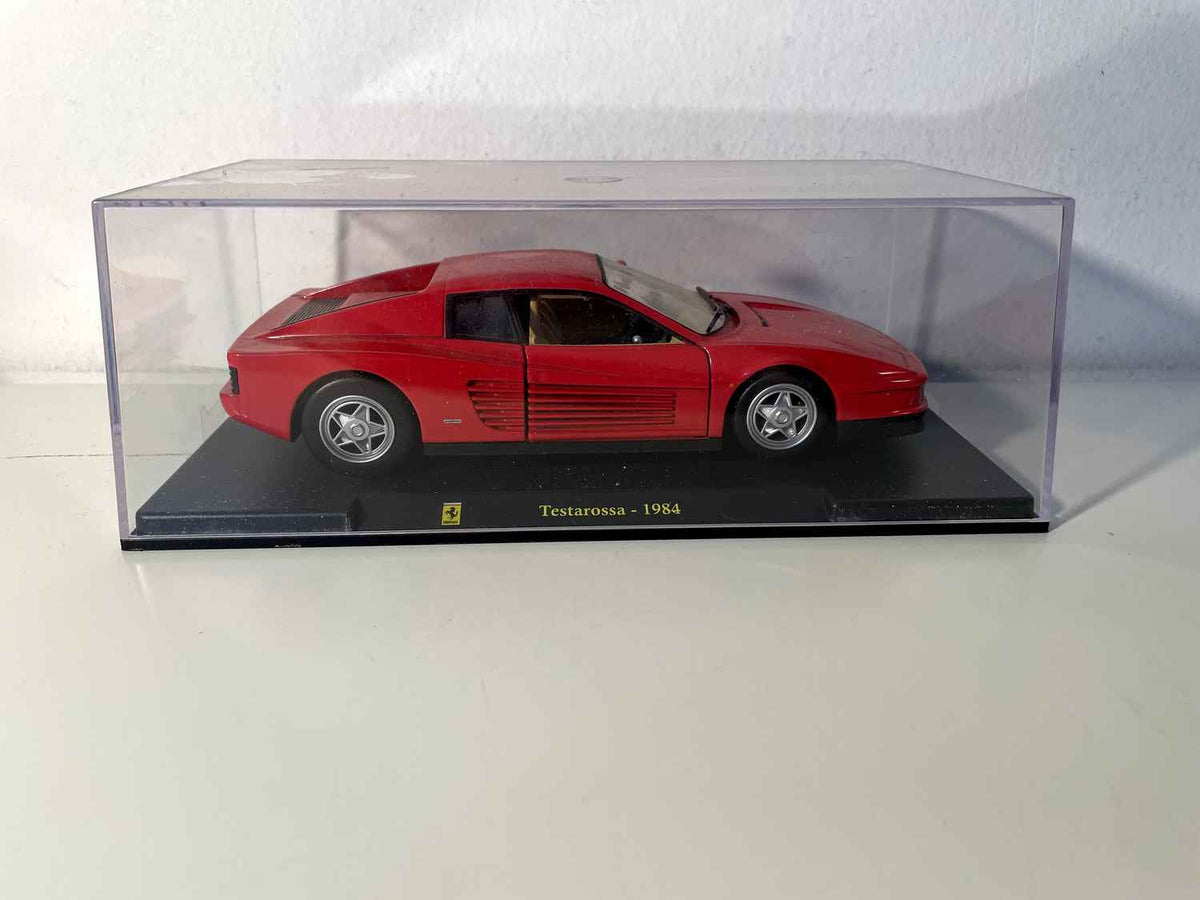 Roter Ferrari Testarossa von 1984 - BURAGO (Maßstab: 1/24)
