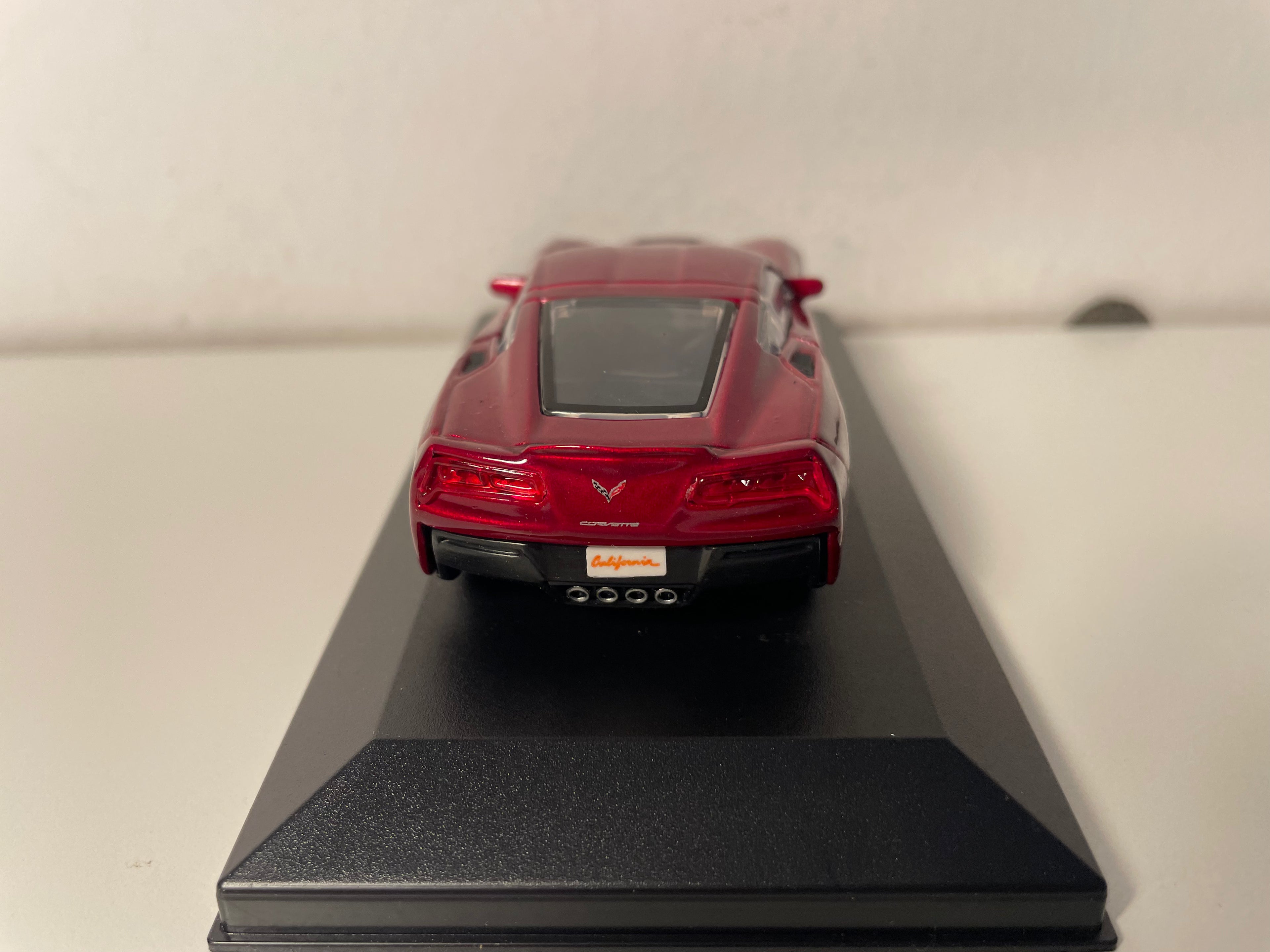 Corvette Stingray bordeaux de 2014 (carro americano) - caixa de plexiglass