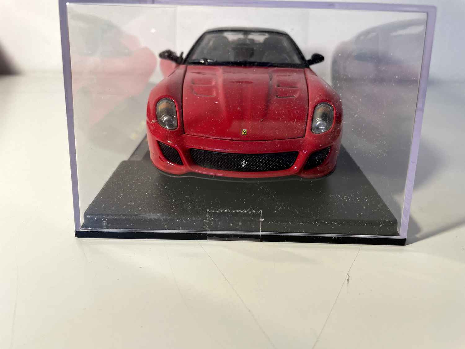 Ferrari 599 GTO roude vun 2012 - BURAGO (Maßstab: 1/24)