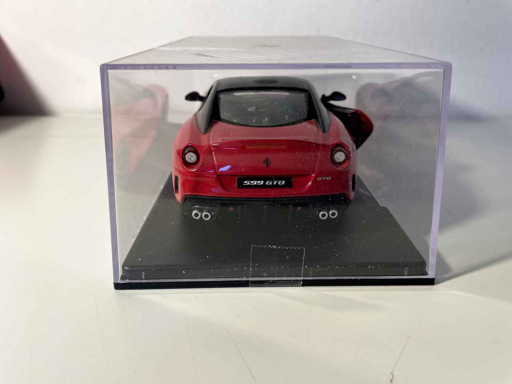 Ferrari 599 GTO roude vun 2012 - BURAGO (Maßstab: 1/24)