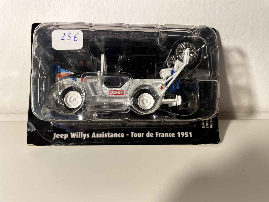 Wäisst Willys Jeep Supportauto mat Vëlosträger vun der Tour de France 1951
