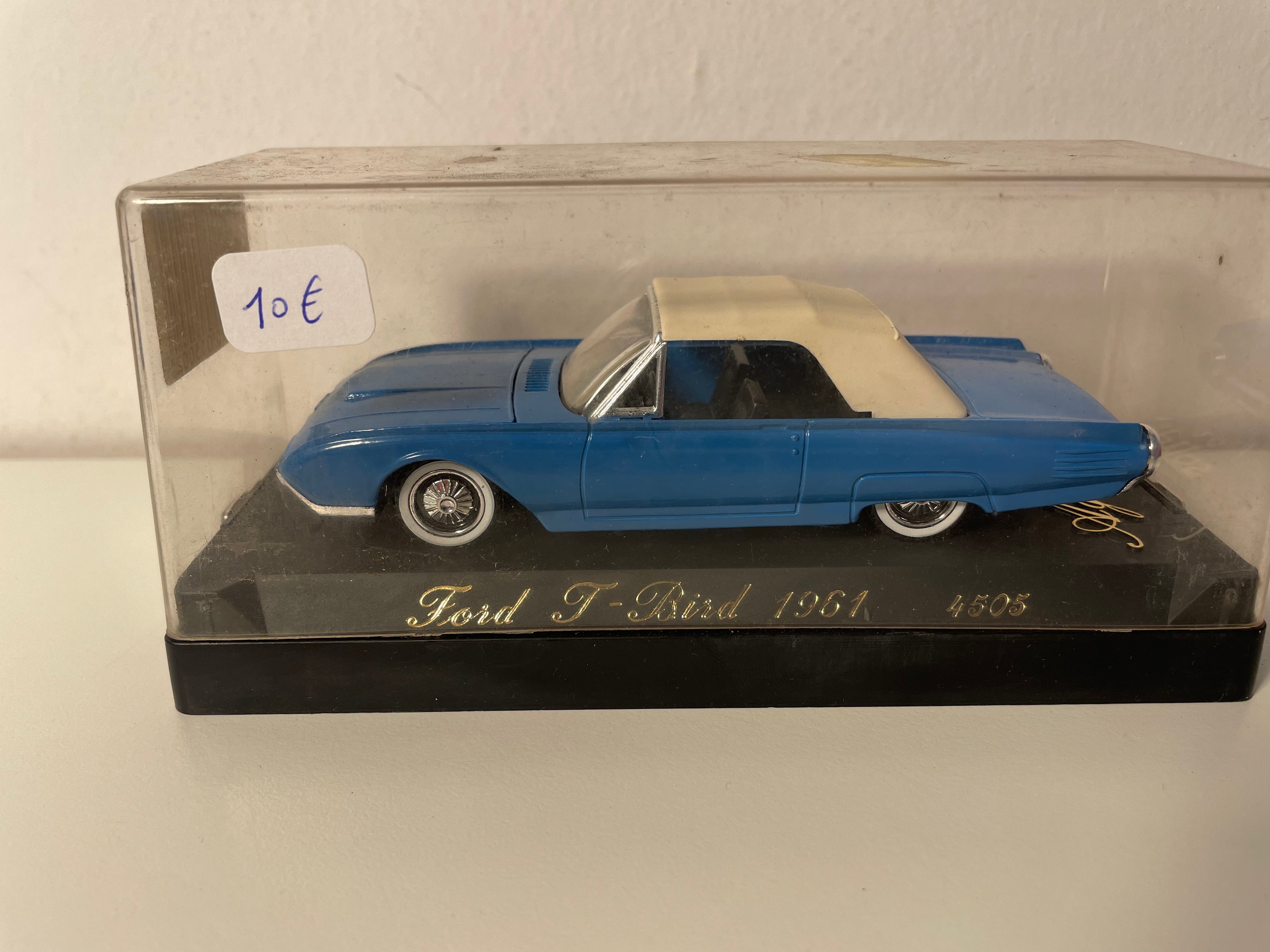 ford T-Bird azul y techo beige de 1961 - Referencia Solido 4505 (coche americano)