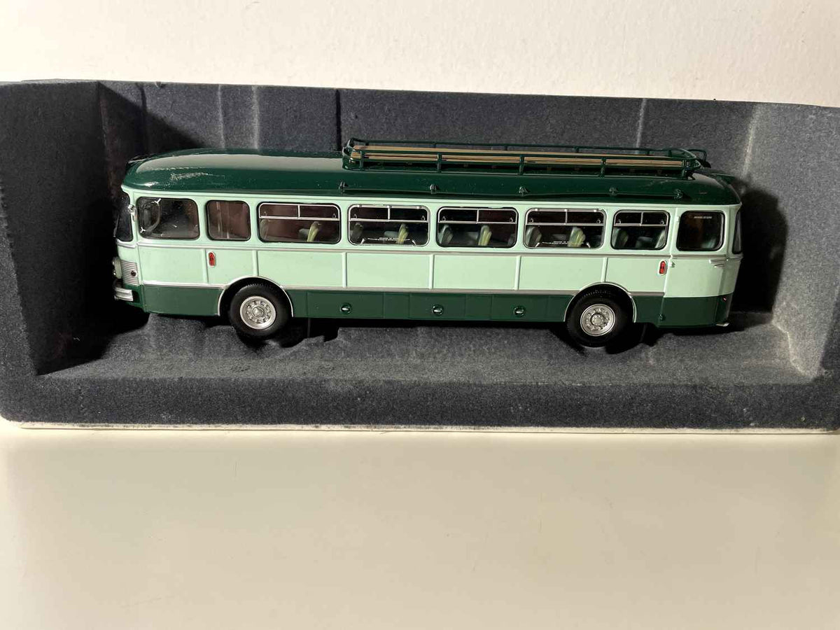 Bus SAVIEM Sc1 de 1964 vert et vert - NOREV + RENAULT (échelle: 1/43ème)