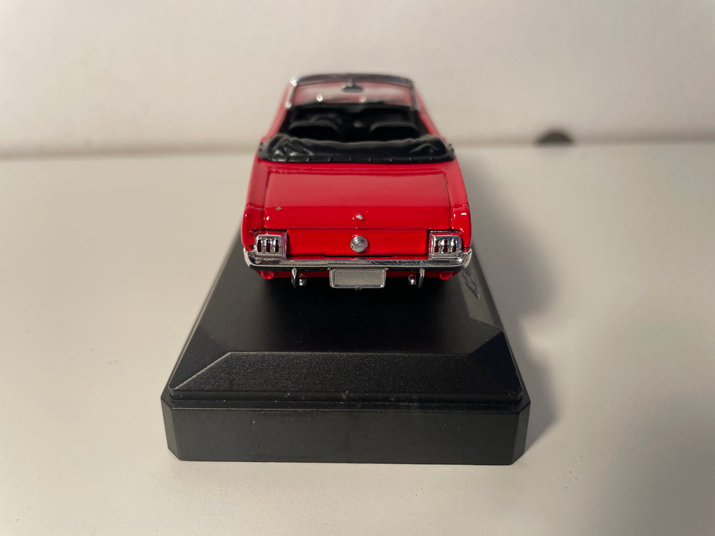 Ford Mustang rouge de 1964 - Solido référence 4540 (voiture amèricaine)
