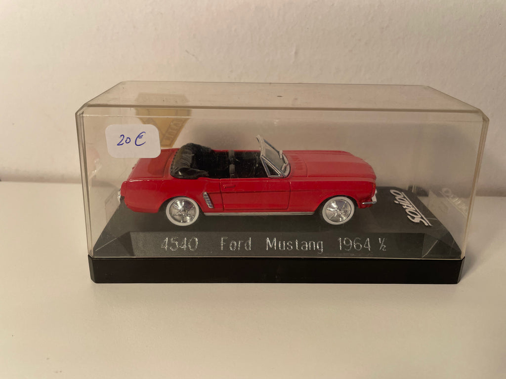 Ford Mustang rouge de 1964 - Solido référence 4540 (voiture amèricaine)