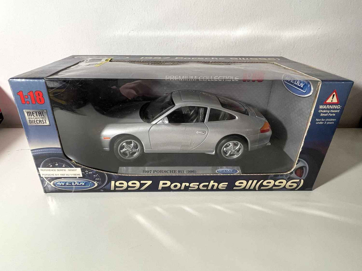 Porsche 911 (996) Grau von 1997 - WELLY (Maßstab: 1/18)
