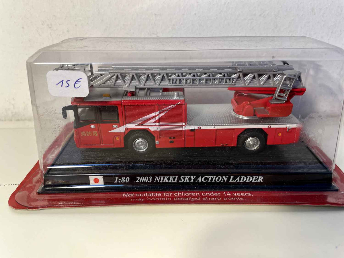 Nikki Sky Action Ladder Fire Truck 2003 (Japão)