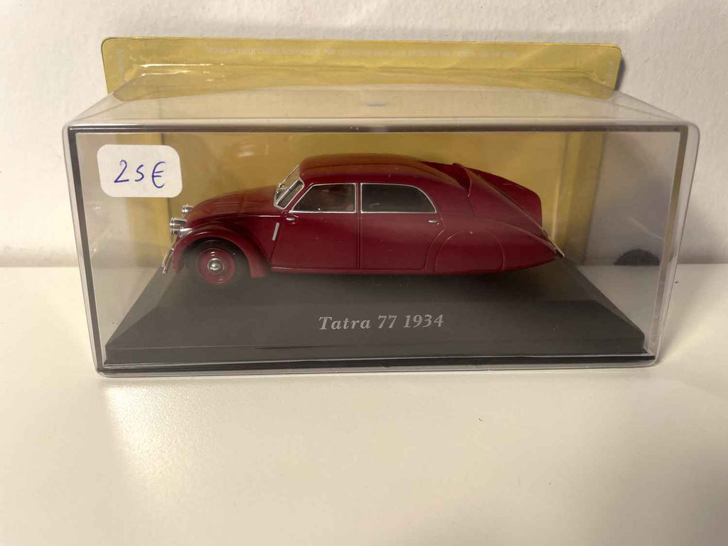 Tatra 77 rouge foncé/bordeaux? de 1934