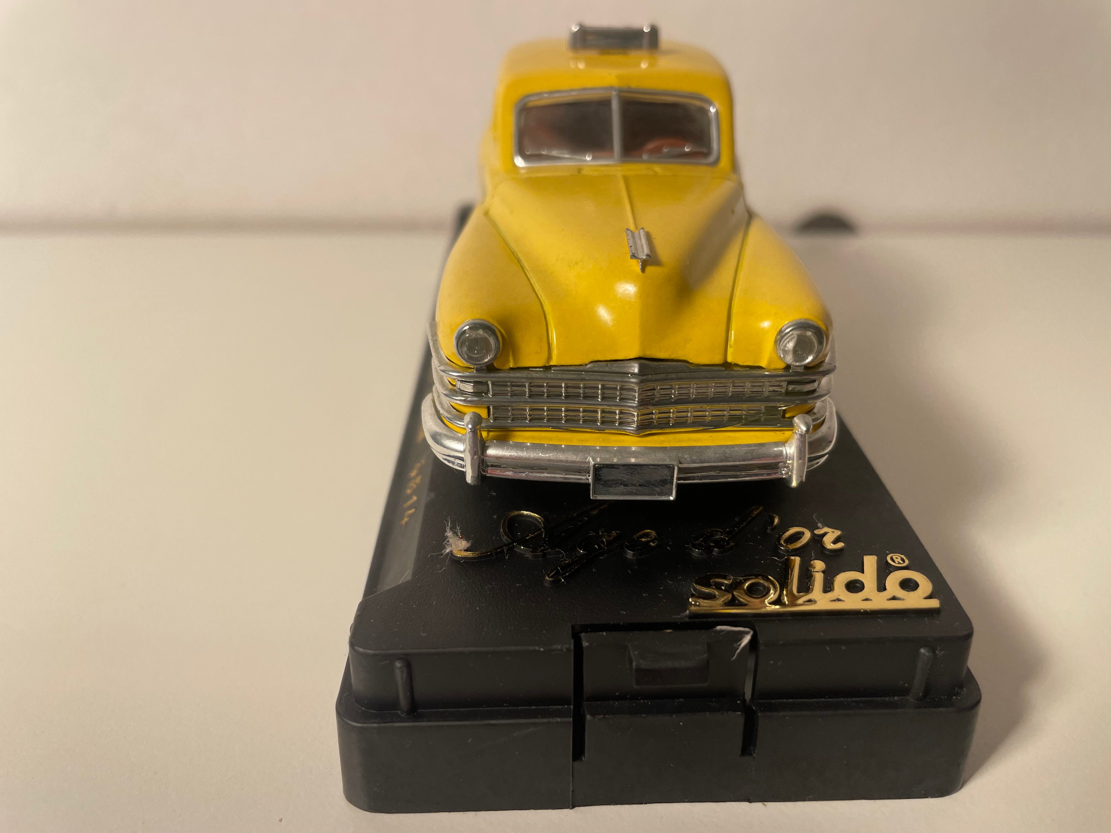 Chrysler Windsor giallo TAXI - Solido riferimento 4514 (auto americana)