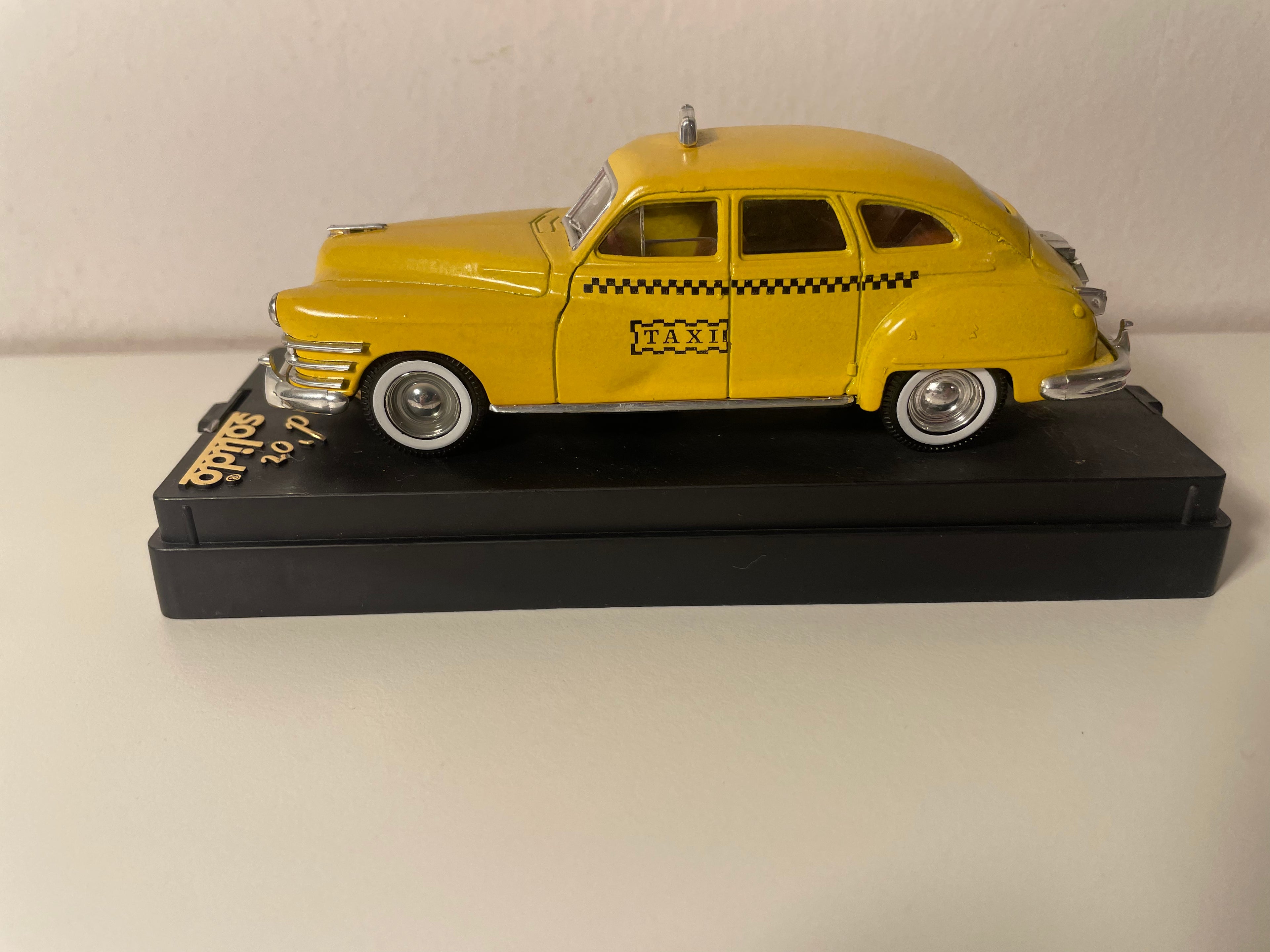 Chrysler Windsor giallo TAXI - Solido riferimento 4514 (auto americana)