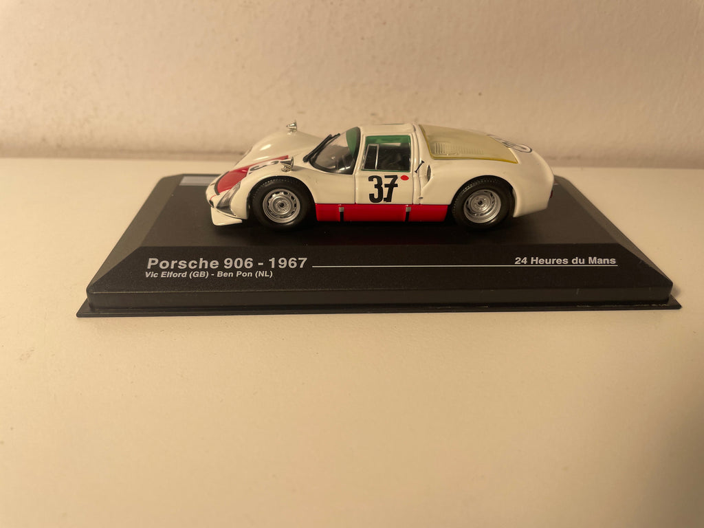 Porsche 906 Weiß und Rot Nummer 37 - 24 Stunden von Le Mans 1967