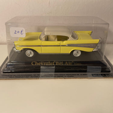 Chevrolet Bel Air jaune de 1957 (voiture américaine)