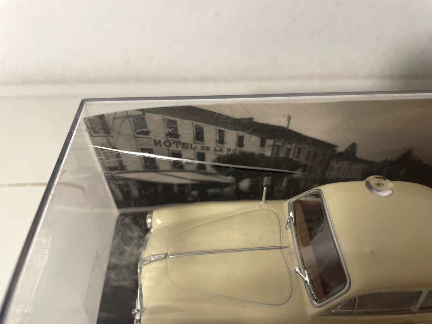 Delahaye 235 Kutsch beige/crème vun 1952