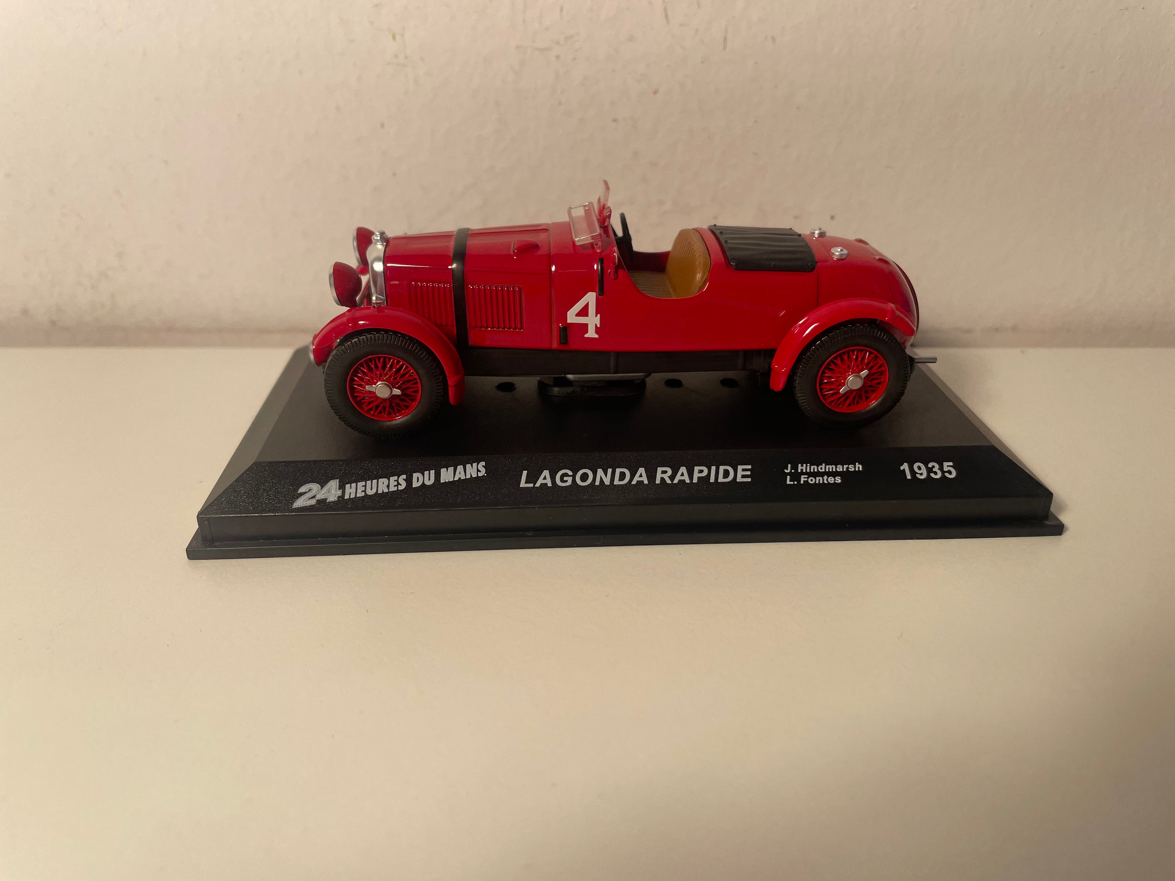 Lagonda Rapide rojo número 4 (24 Horas de Le Mans de 1935)