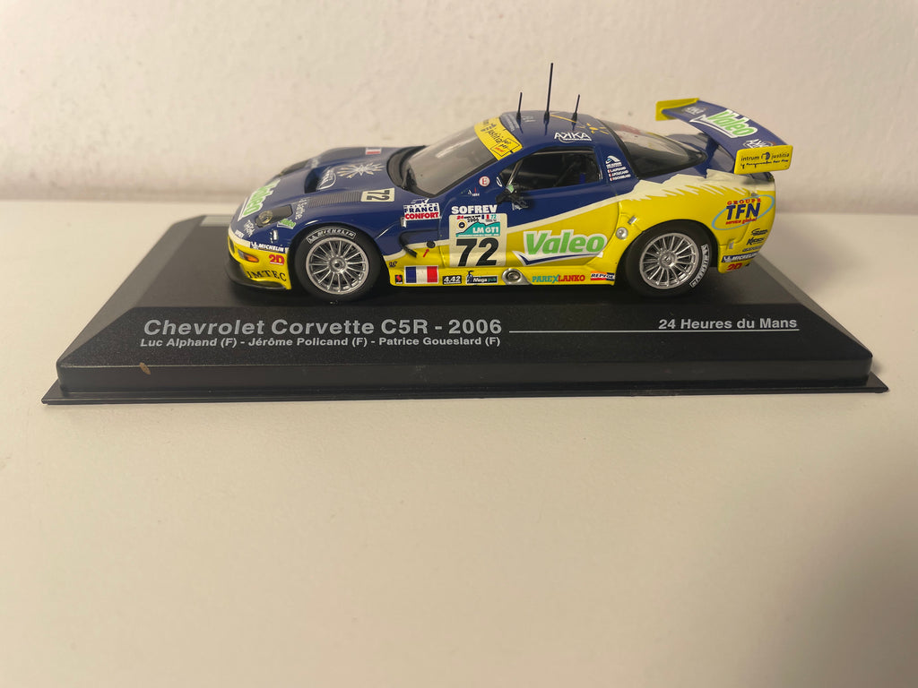 Chevrolet Corvette C5R bleue et jaune numéro 72 - 24 heures du Mans de 2006
