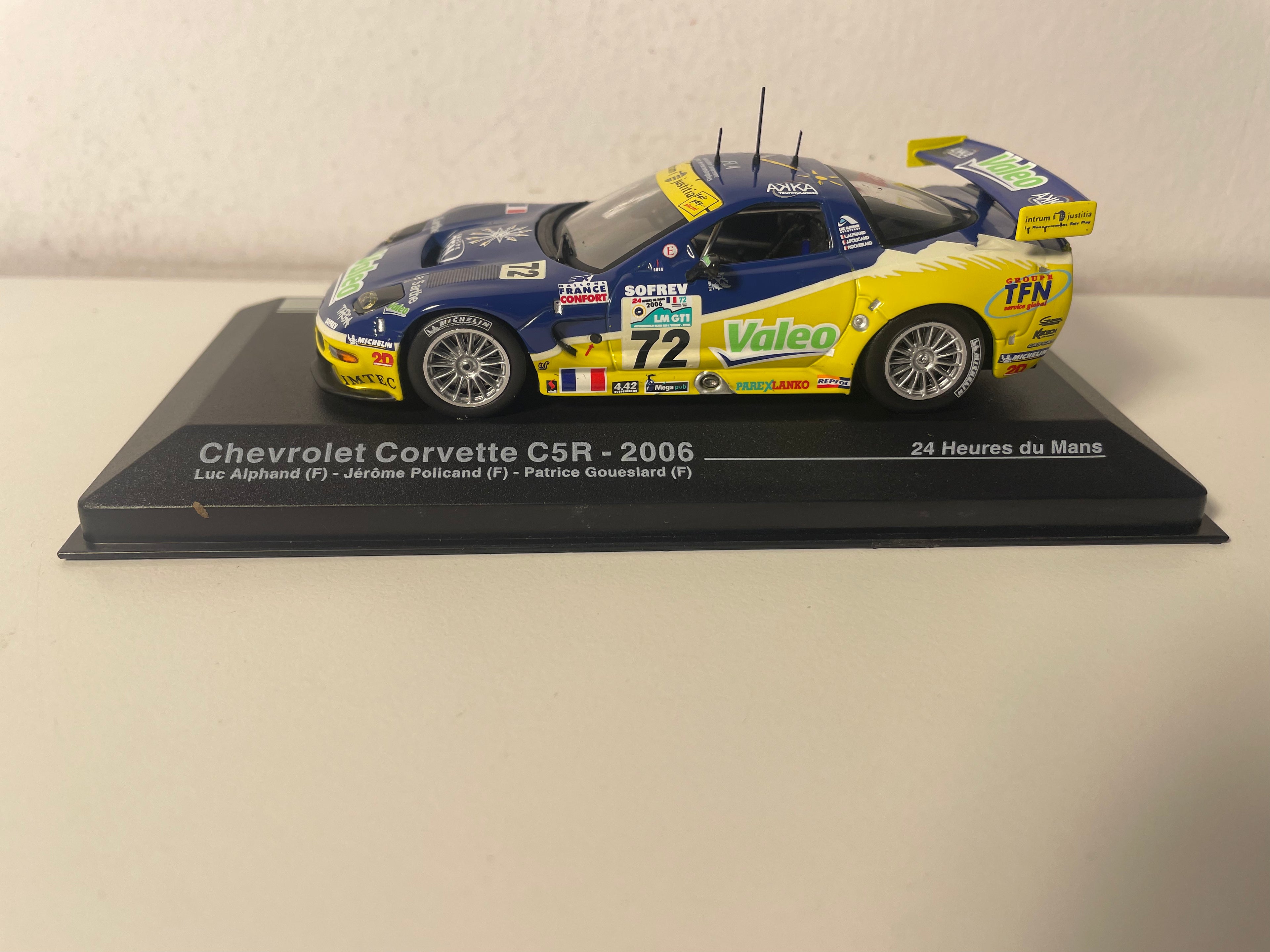 Chevrolet Corvette C5R azul y amarillo número 72 (24 Horas de Le Mans 2006)