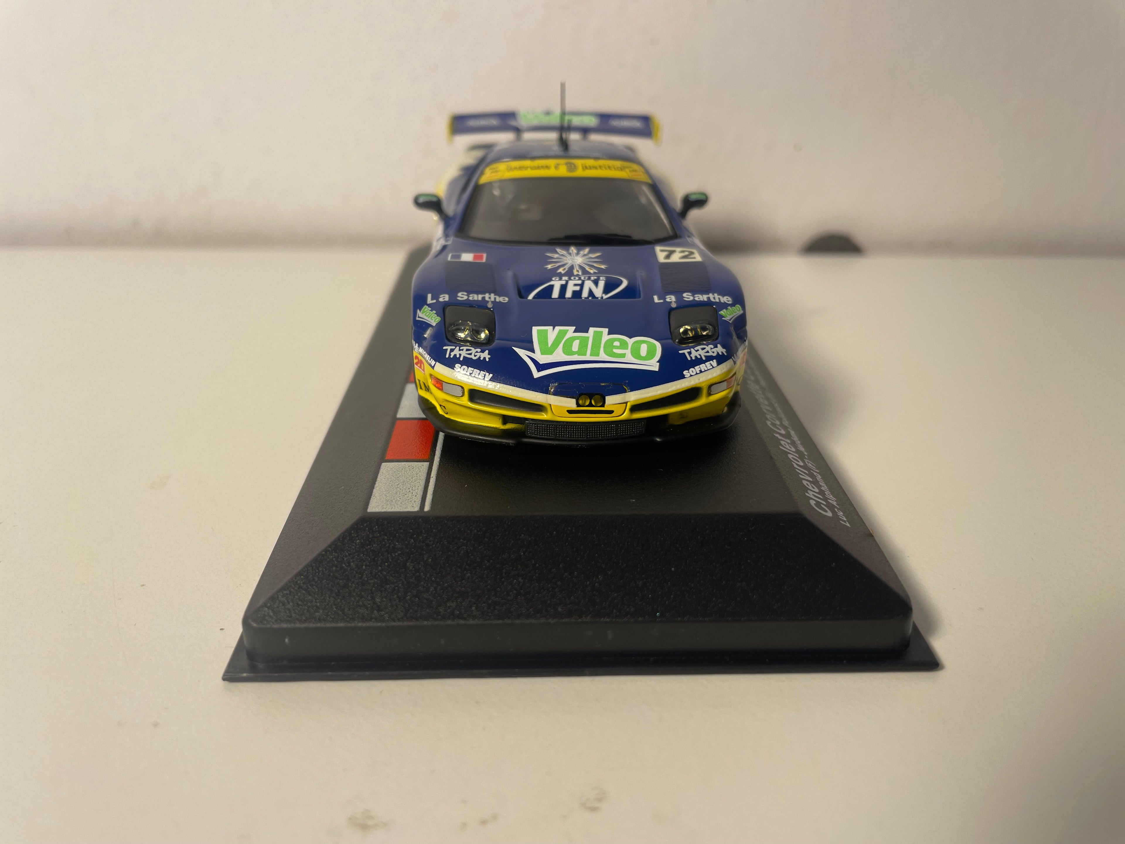 Chevrolet Corvette C5R azul y amarillo número 72 (24 Horas de Le Mans 2006)
