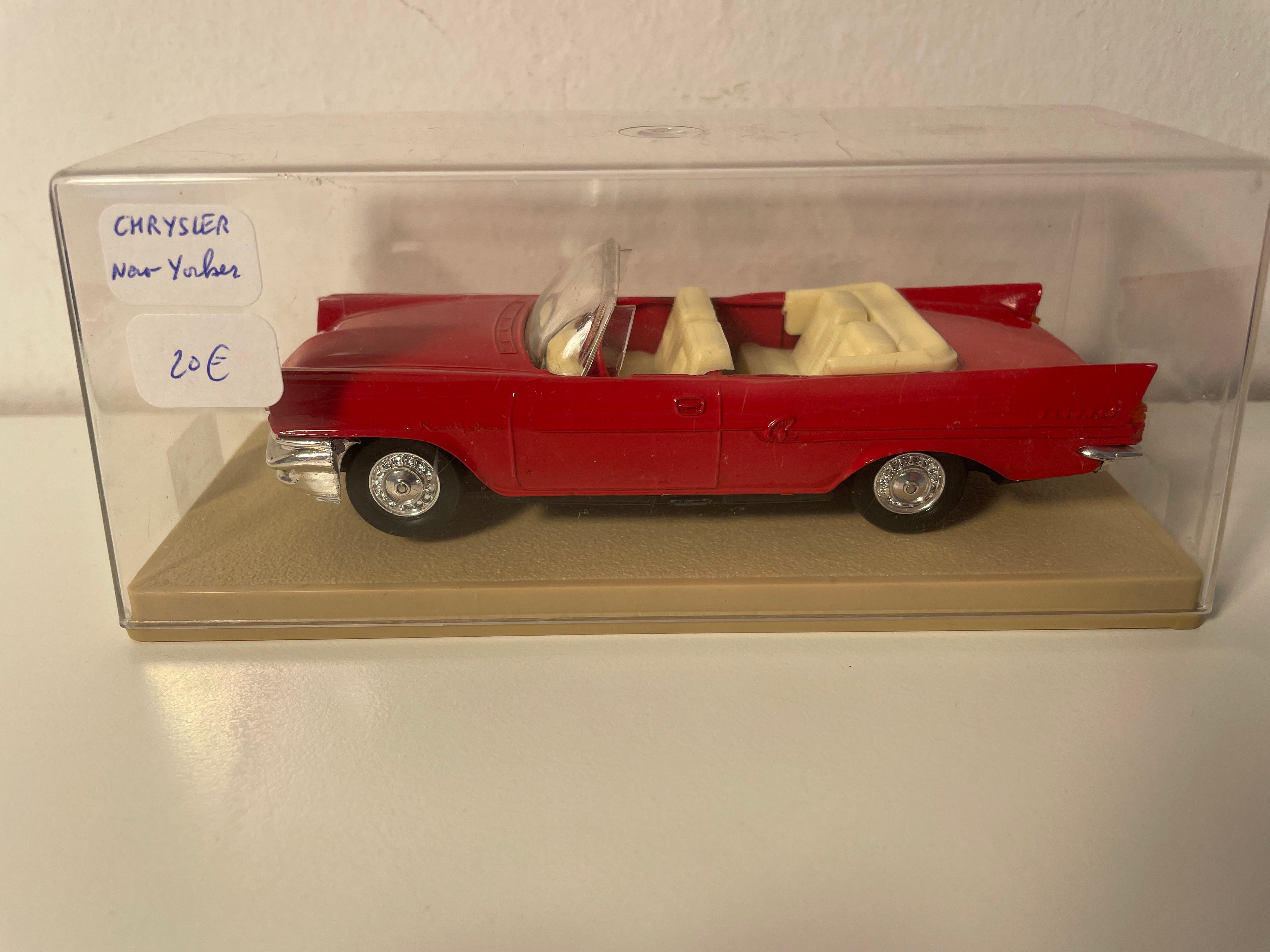 Chrysler New-Yorker rossa - Eligor (auto americana)