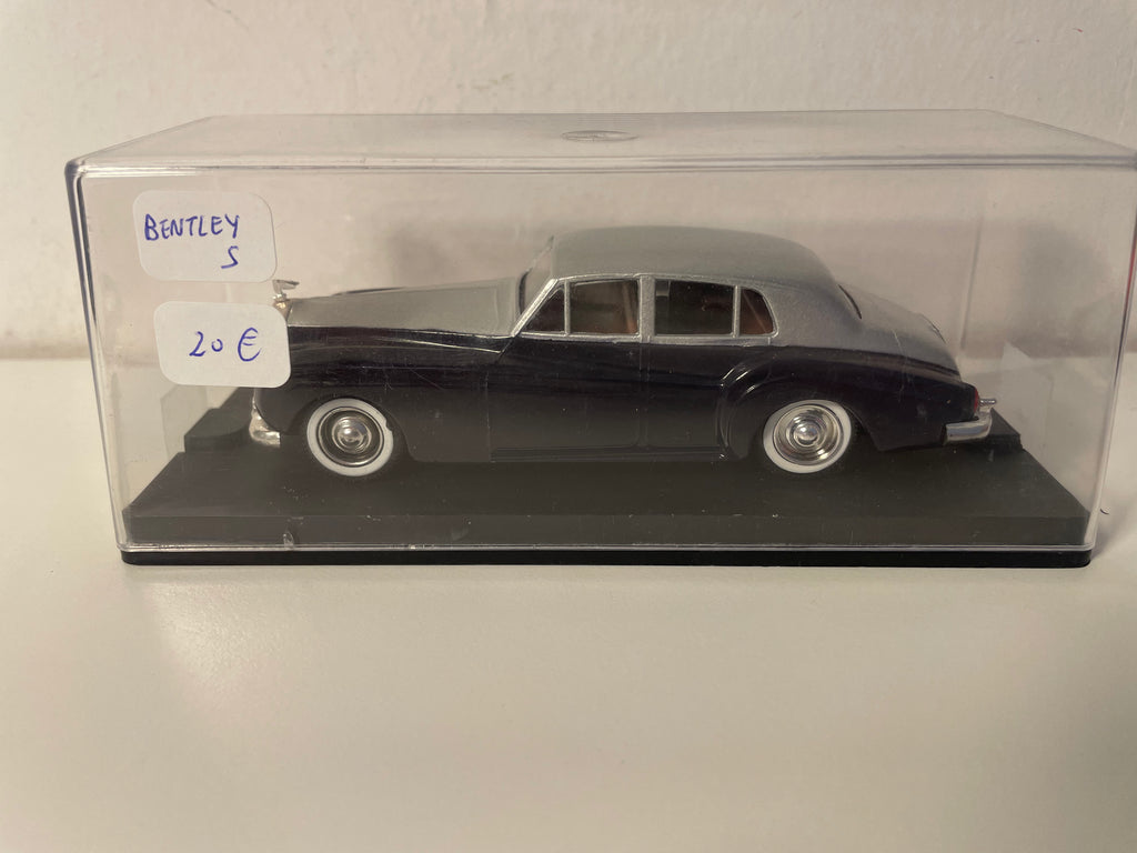 Bentley S gris a bloo (amerikanescht Auto)
