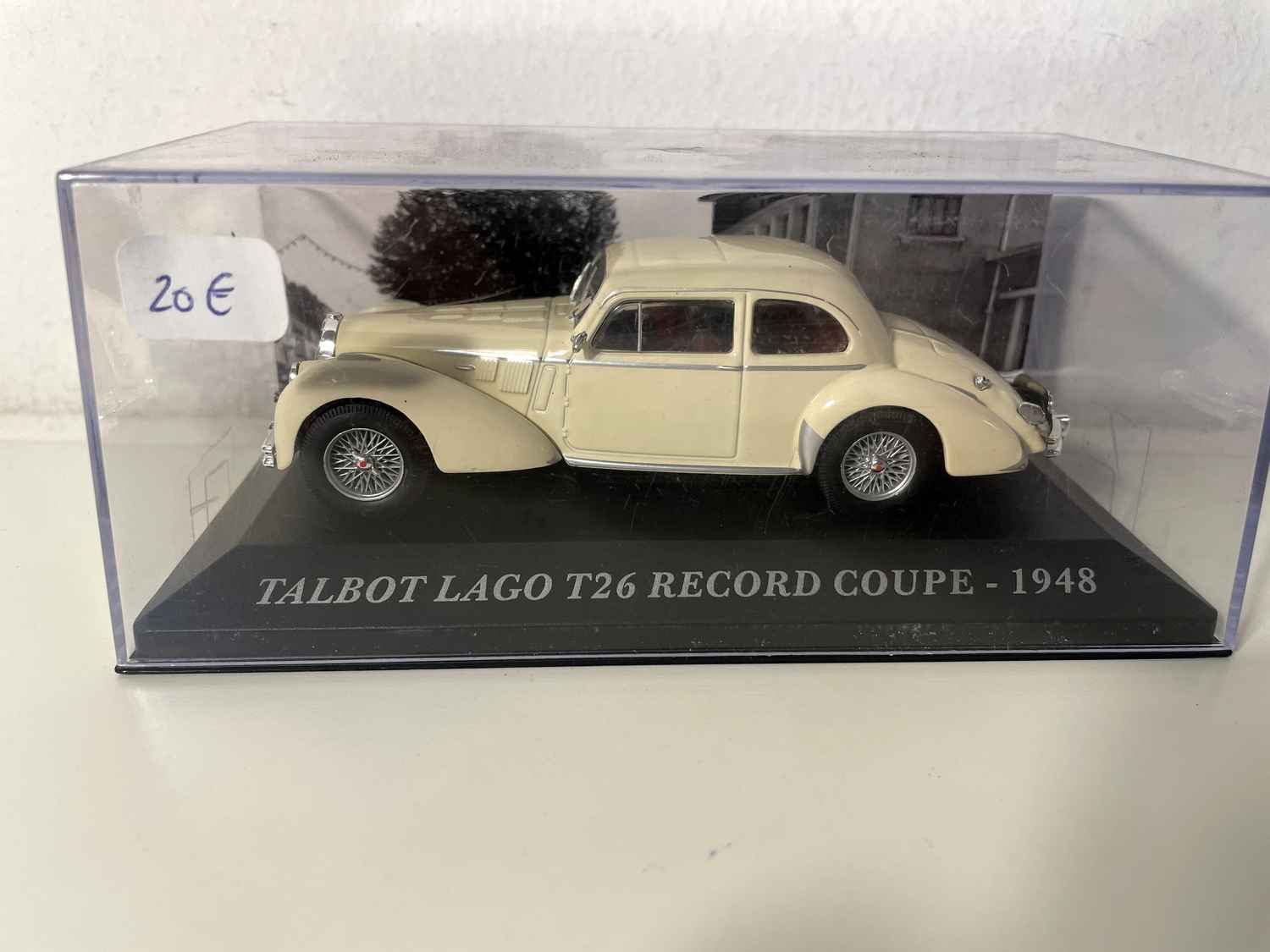 Talbot Lago T26 Record Coupe del 1948 color crema