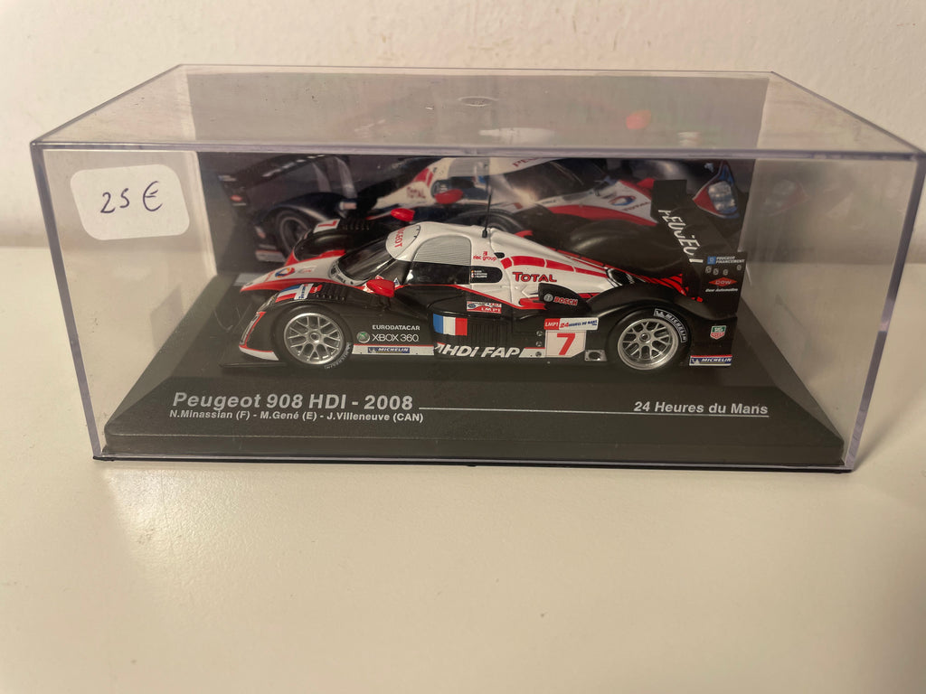 Peugeot 908 DDI schwarz, weiß und rot Nummer 7 - 24 Stunden von Le Mans 2008