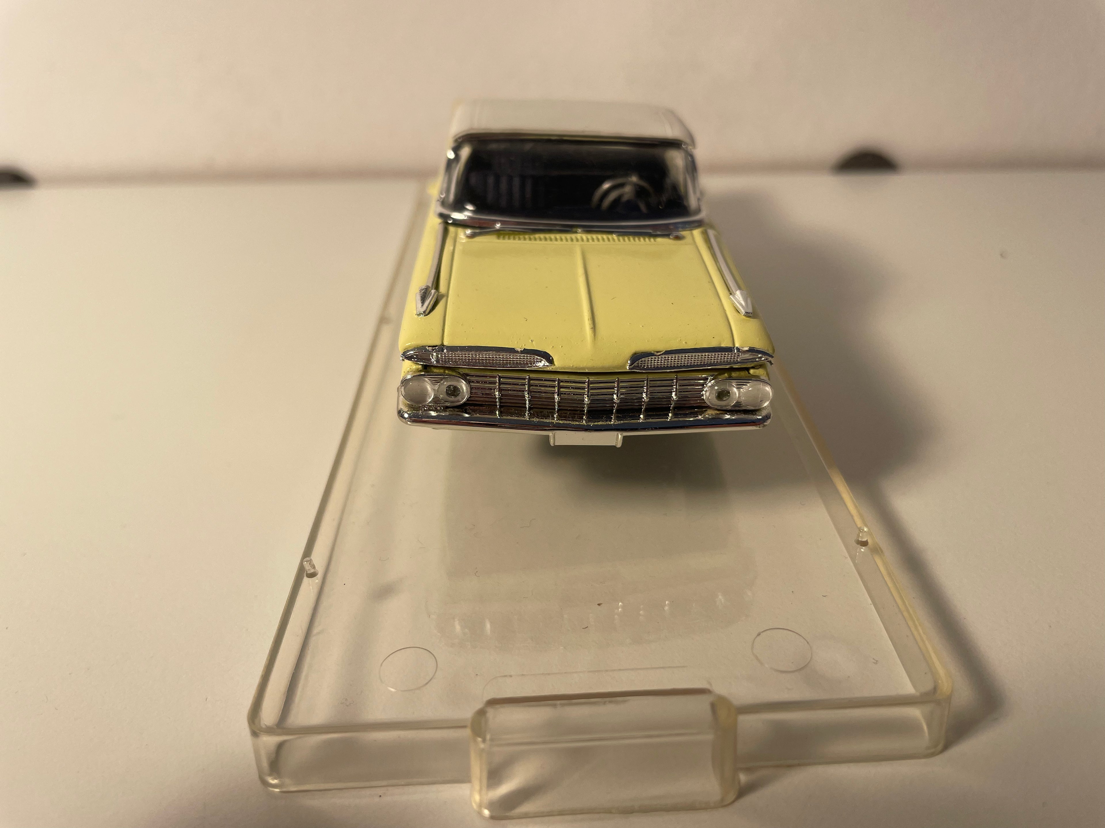 1959 Gele Chevrolet Impala - VITESSE (Amerikaanse Auto)