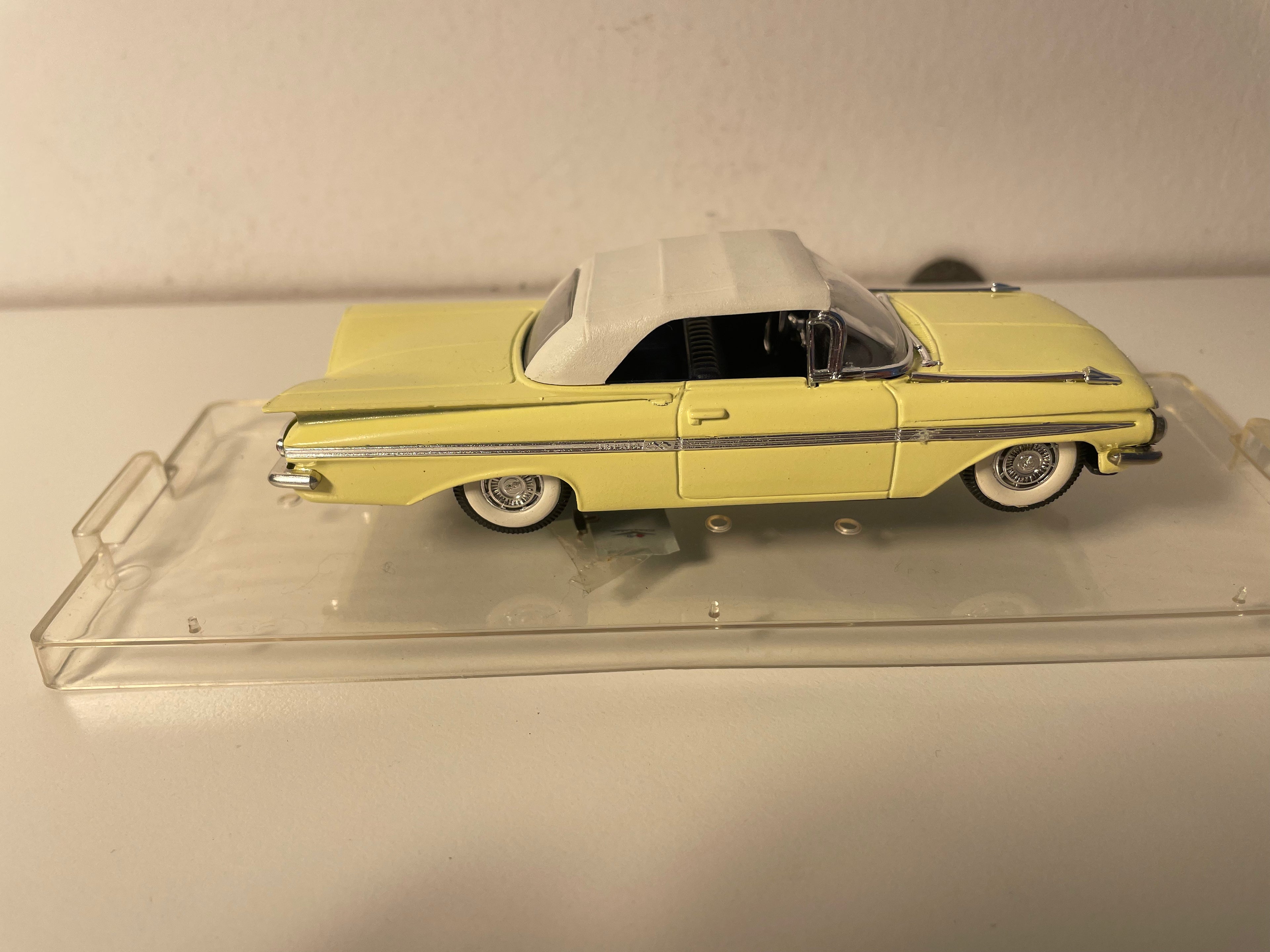 1959 Gele Chevrolet Impala - VITESSE (Amerikaanse Auto)