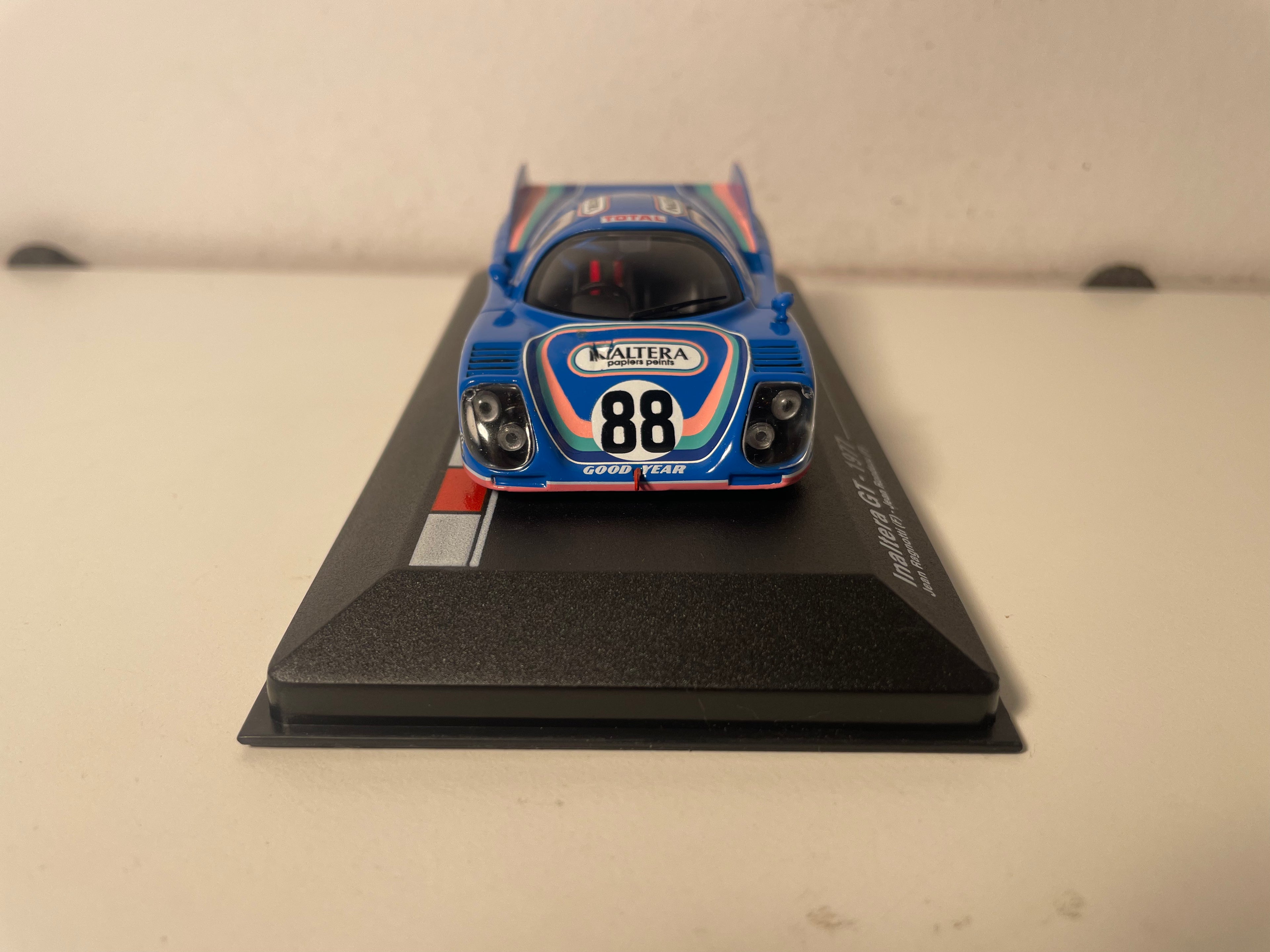 Inaltera GT bleue numéro 88 - 24 heures du Mans 1977