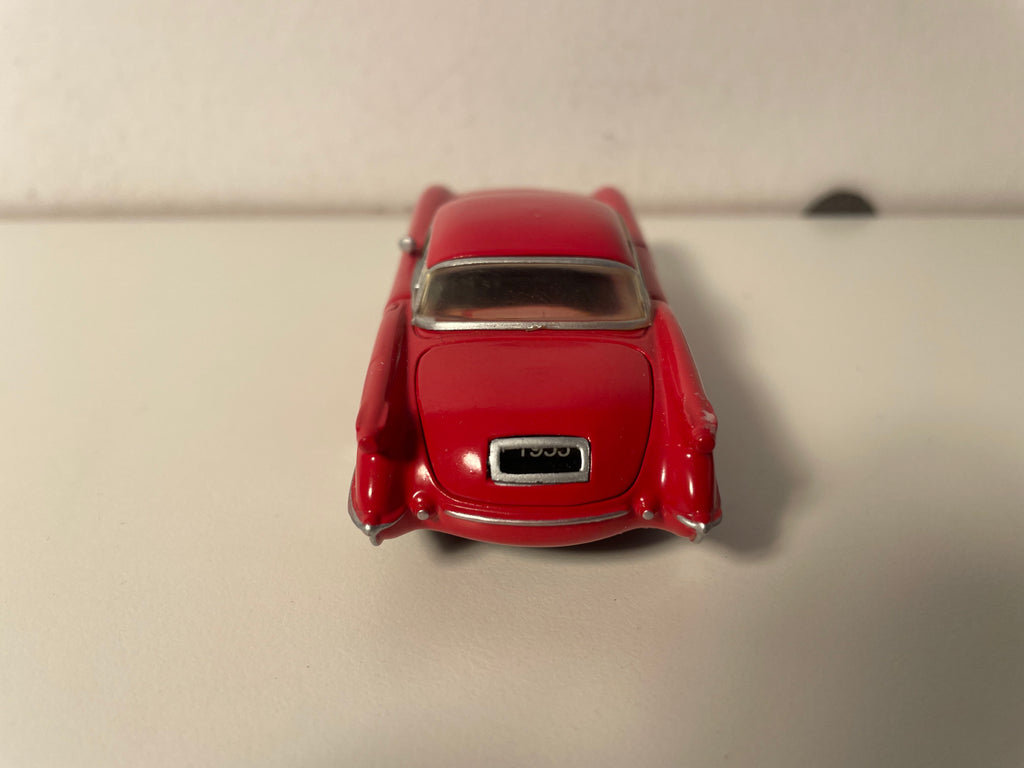 Chevrolet Corvette kabriolet czerwony z 1957 roku (samochód amerykański)