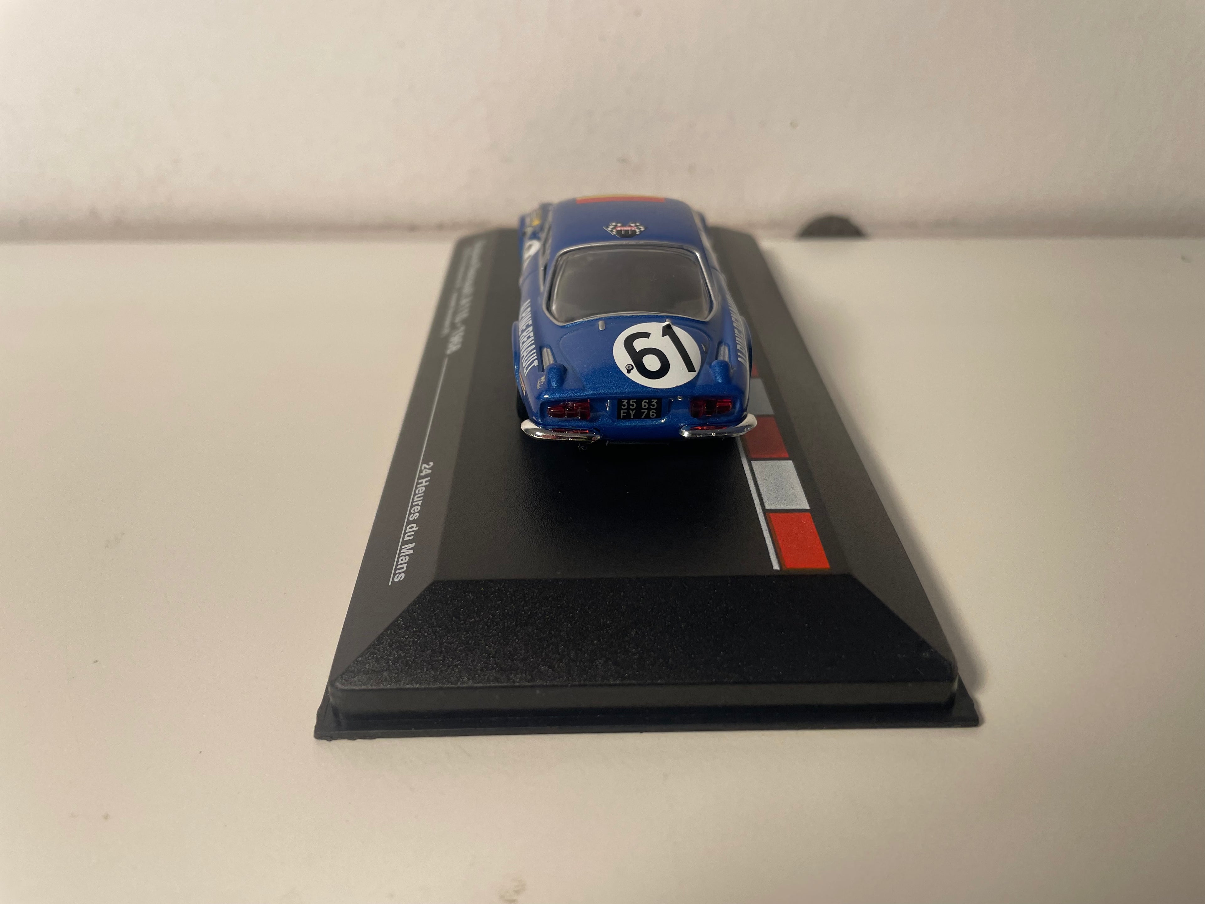 Renault Alpine A110 azul número 61 - 24 horas de Le Mans de 1968