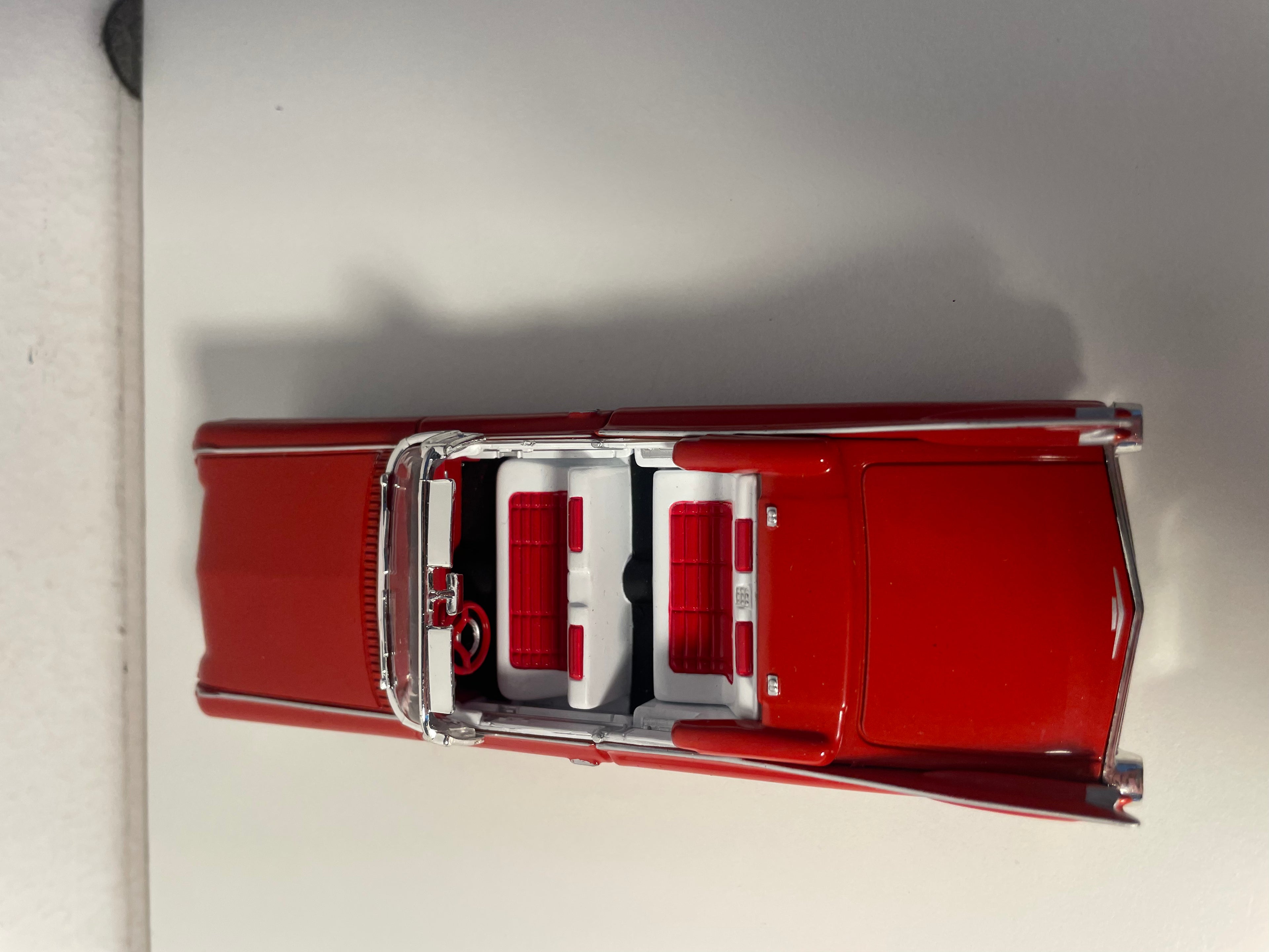 Cadillac convertible rojo de 1959 - Matchbox Collectibles - Edición Platino (coche americano)