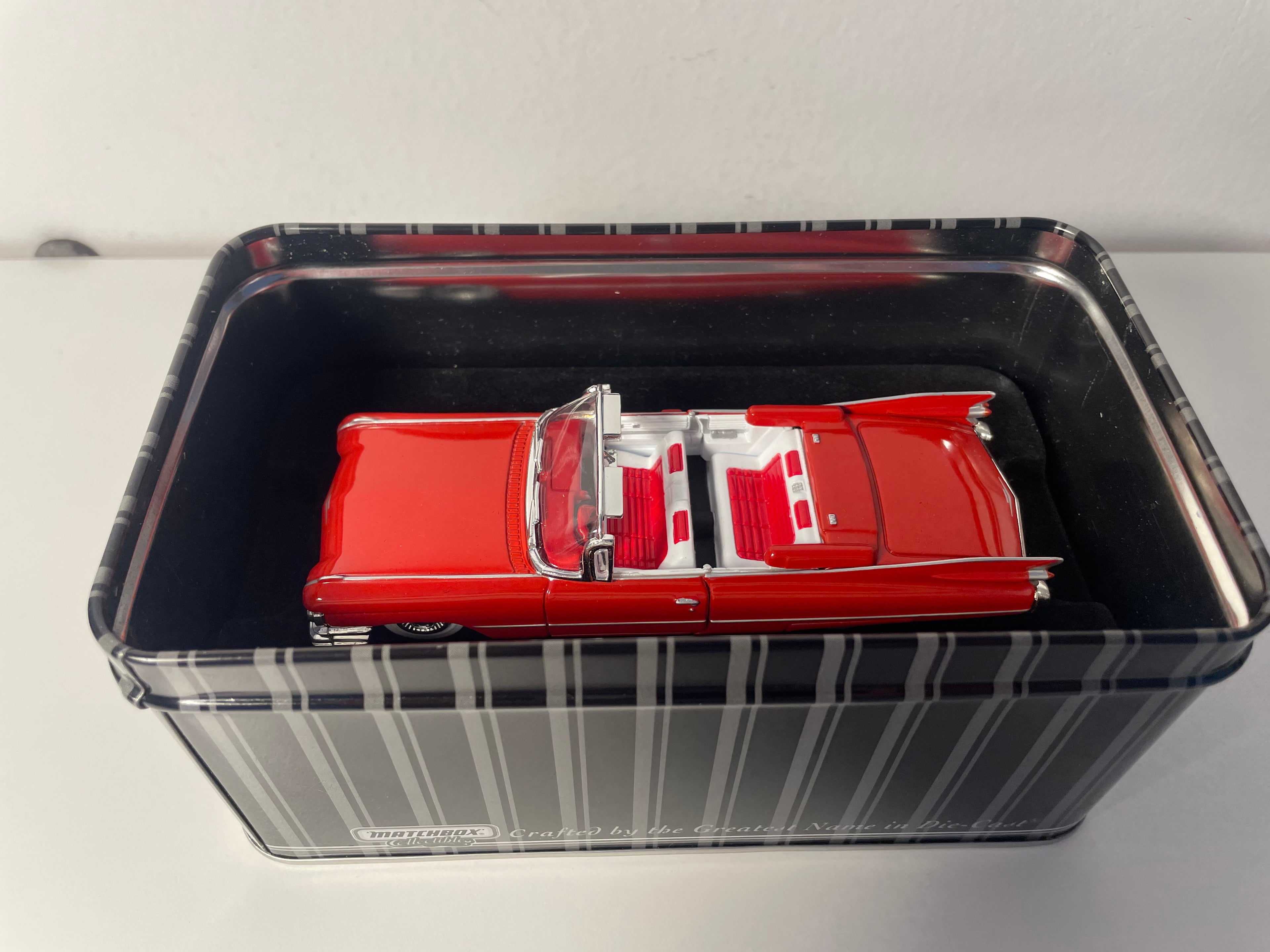 Cadillac convertible rojo de 1959 - Matchbox Collectibles - Edición Platino (coche americano)