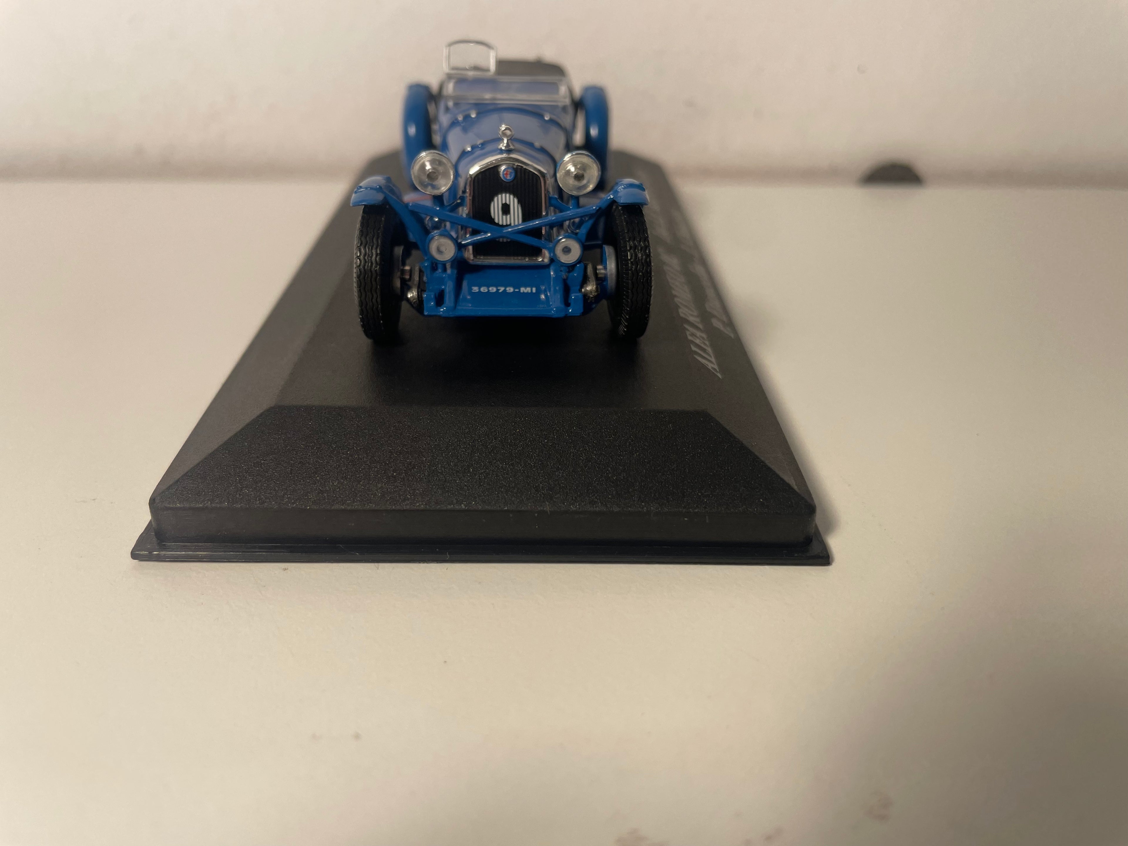 Alfa Roméo 8C bloo Nummer 9 - 24 Stonnen vum Mans 1934