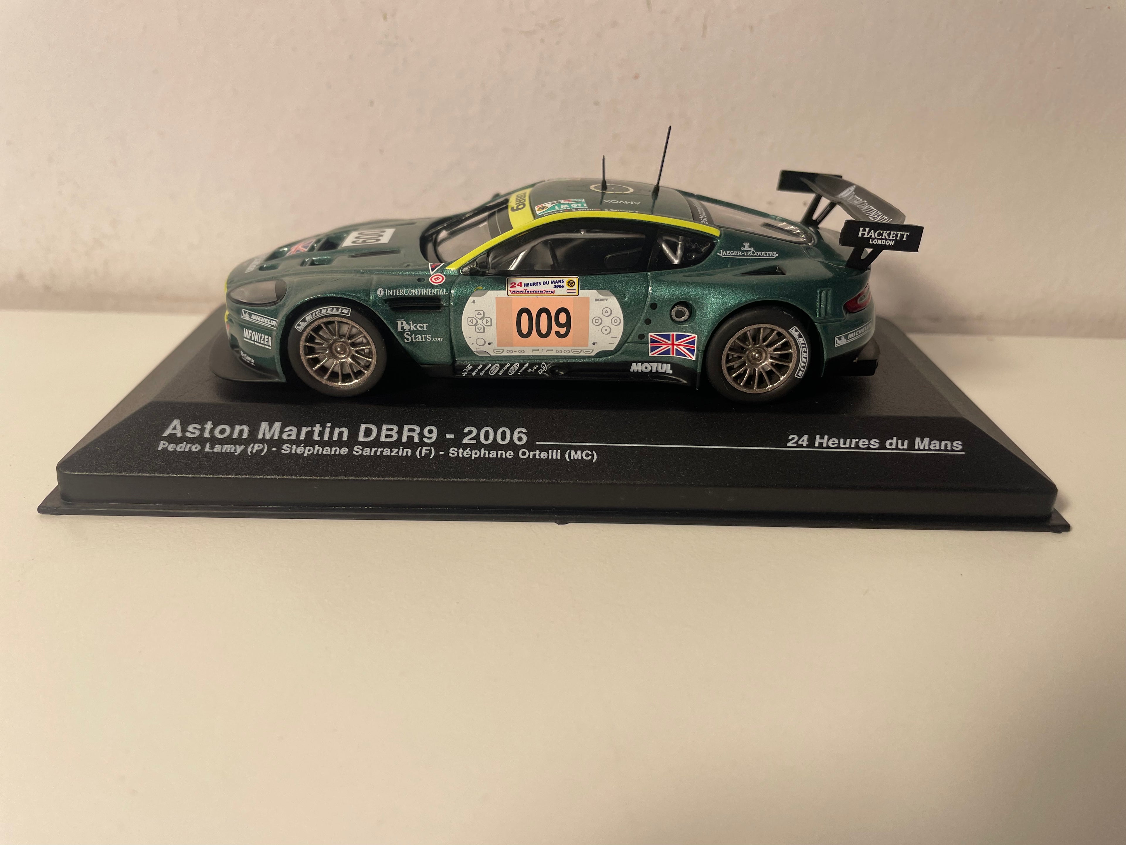 Aston Martin DBR9 verte numéro 009 - 24 heures du Mans de 2006