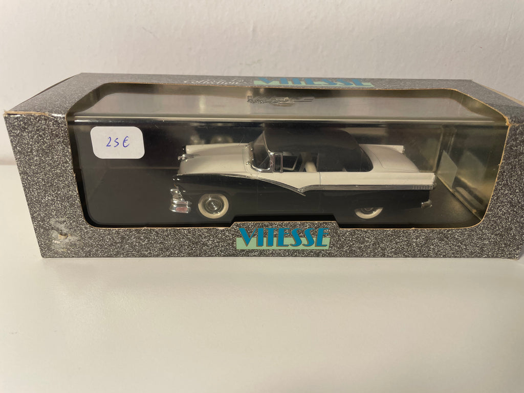 Ford Fairlane negro y blanco de 1956 - VITESSE referencia 462 (automóvil americano)