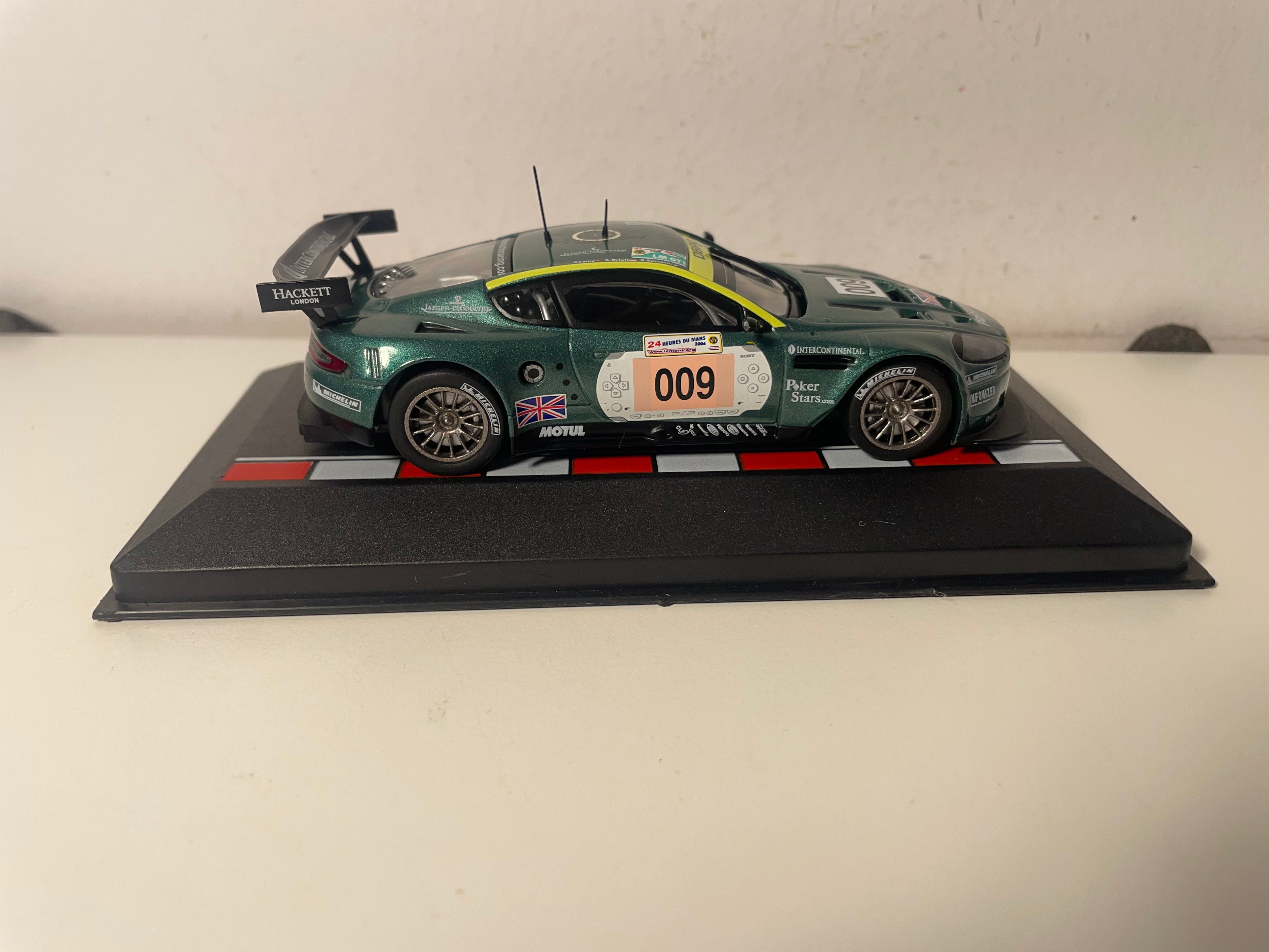 Aston Martin DBR9 verte numéro 009 - 24 heures du Mans de 2006