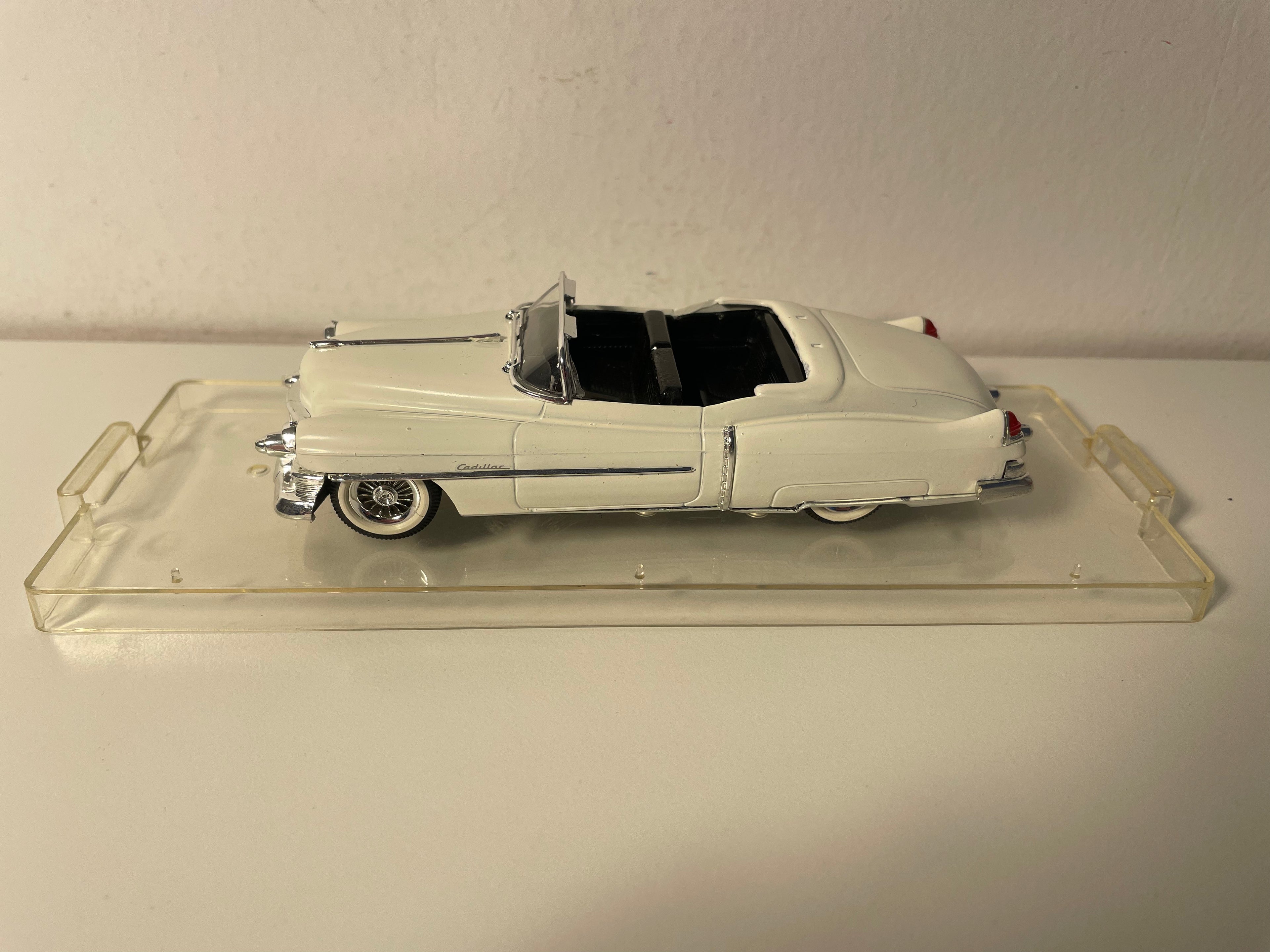 1950-53 Cadillac Convertible Eldorado White - RETRO VITESSE (American Car)