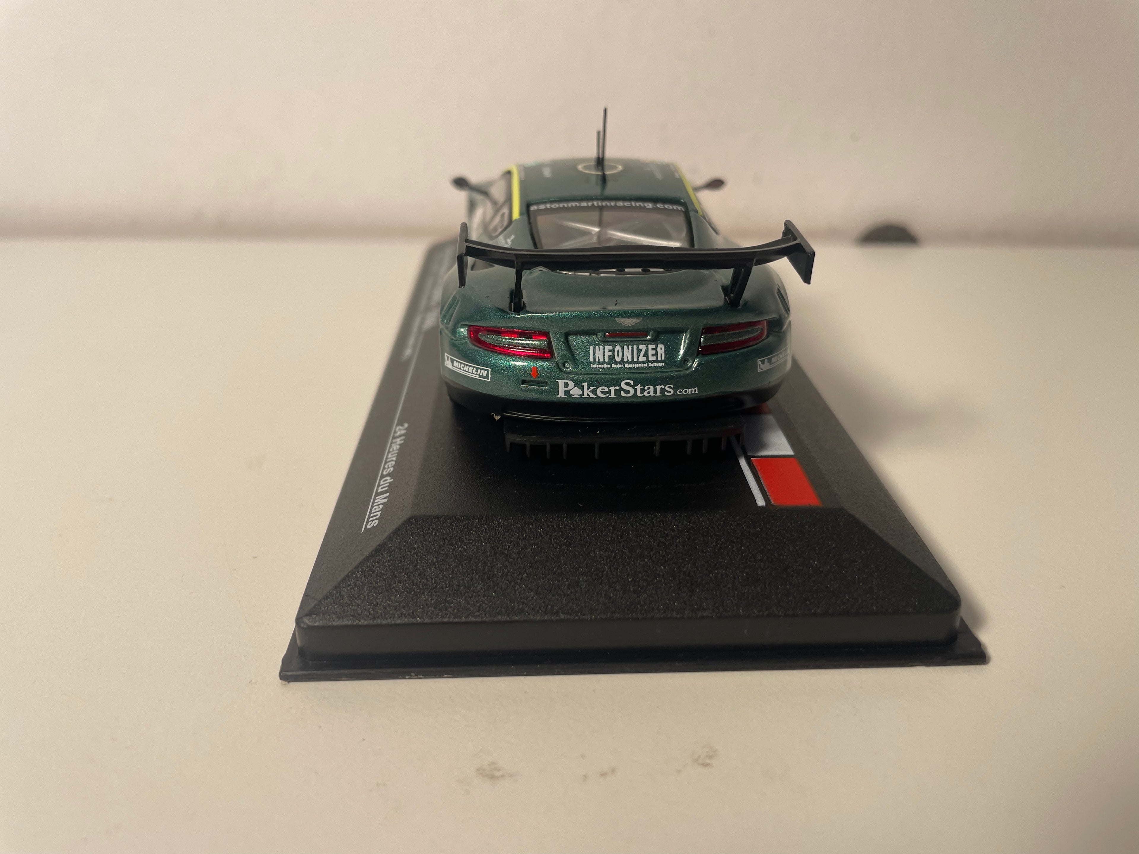 Aston Martin DBR9 verte numéro 009 - 24 heures du Mans de 2006
