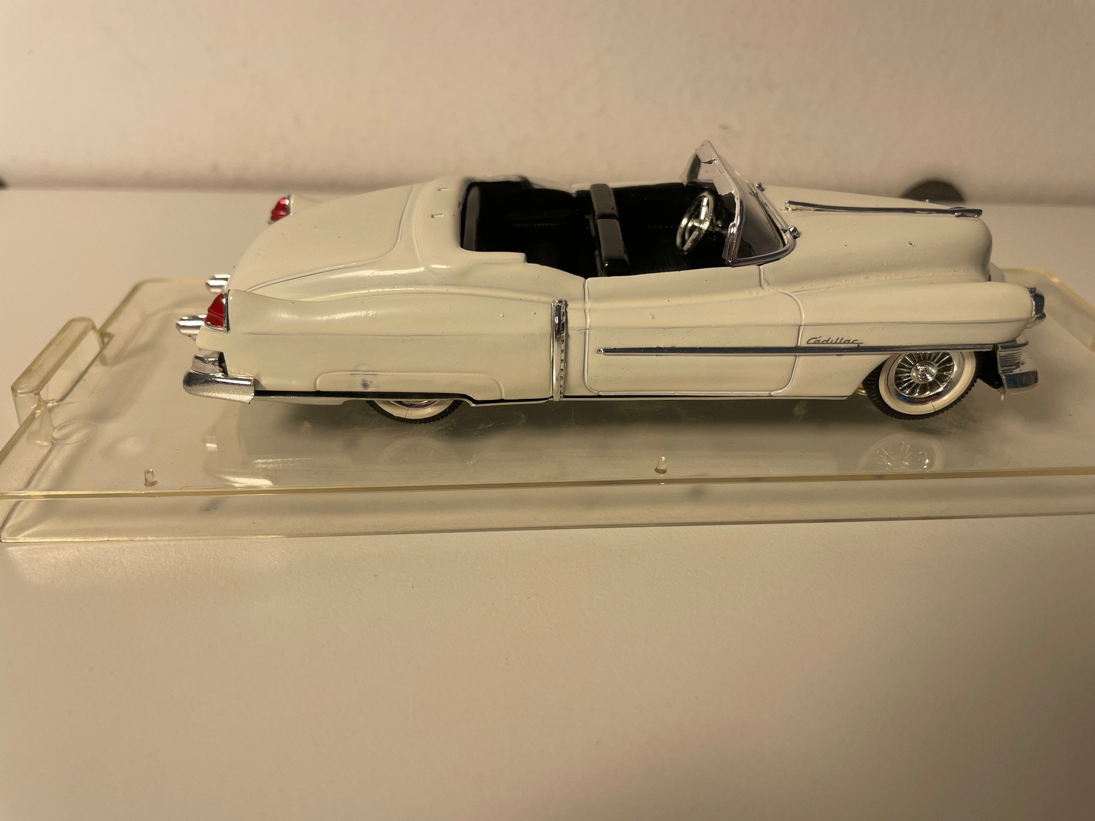 1950-53 Cadillac Convertible Eldorado White - RETRO VITESSE (American Car)