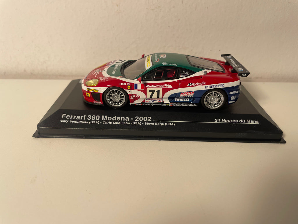 Ferrari 360 Modena blanche, rouge, bleue et verte numéro 71 - 24 heures du Mans de 2002