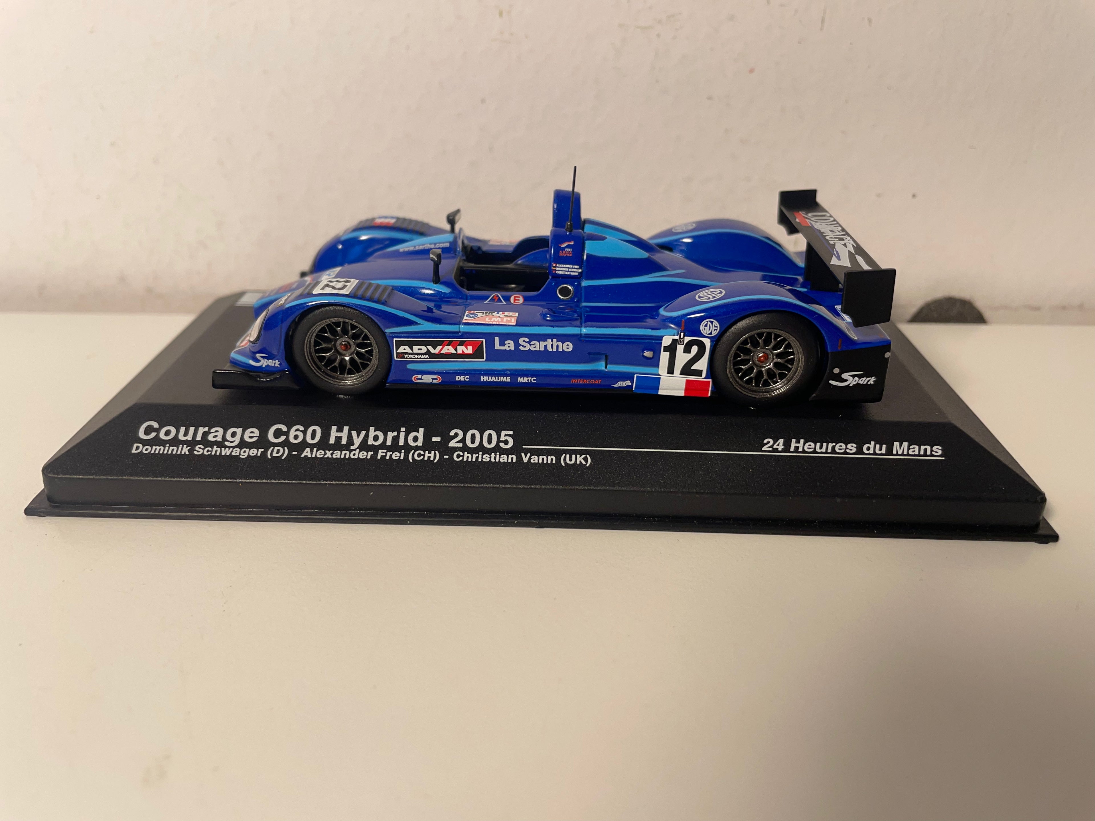 Courage C60 Hybrid bleue numéro 12 - 24 heures du Mans de 2005